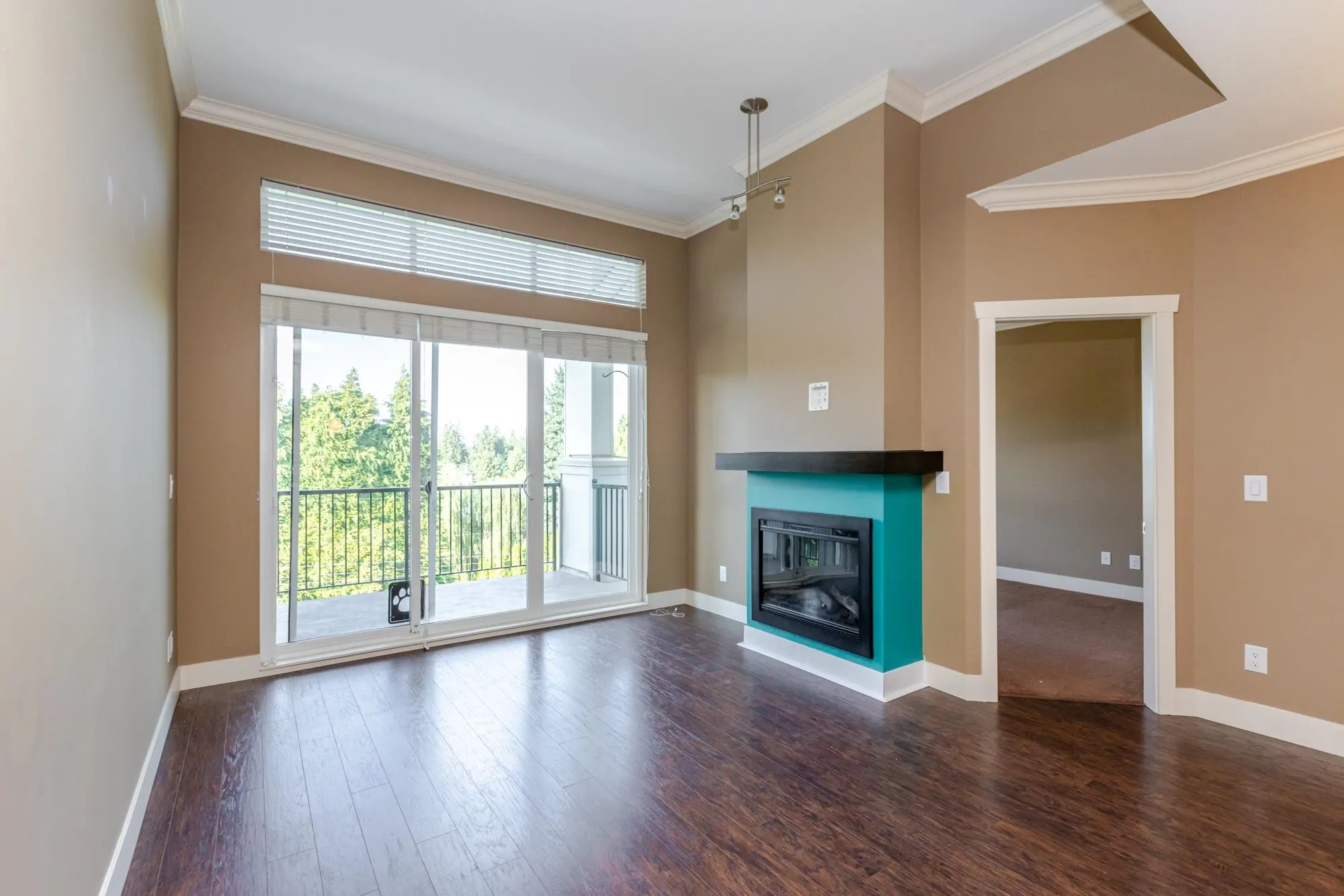 405 3192 Gladwin Road Road