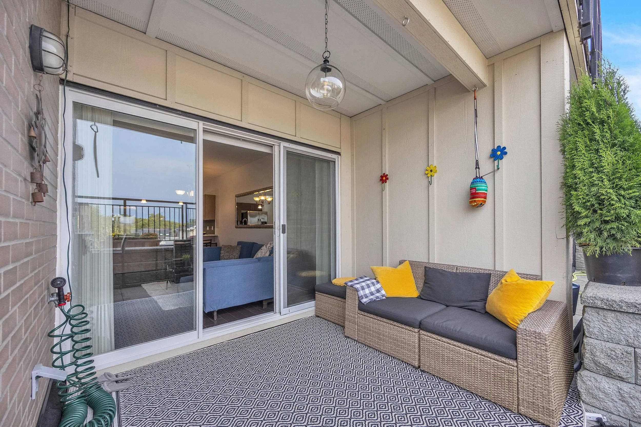 205 2239 Kingsway