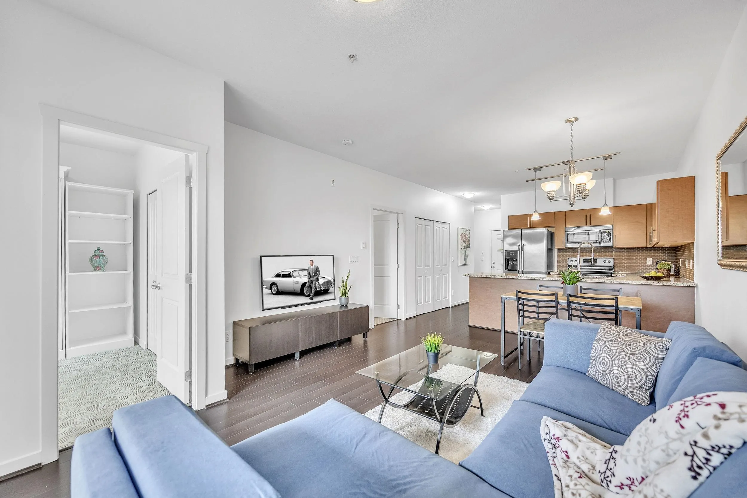 205 2239 Kingsway