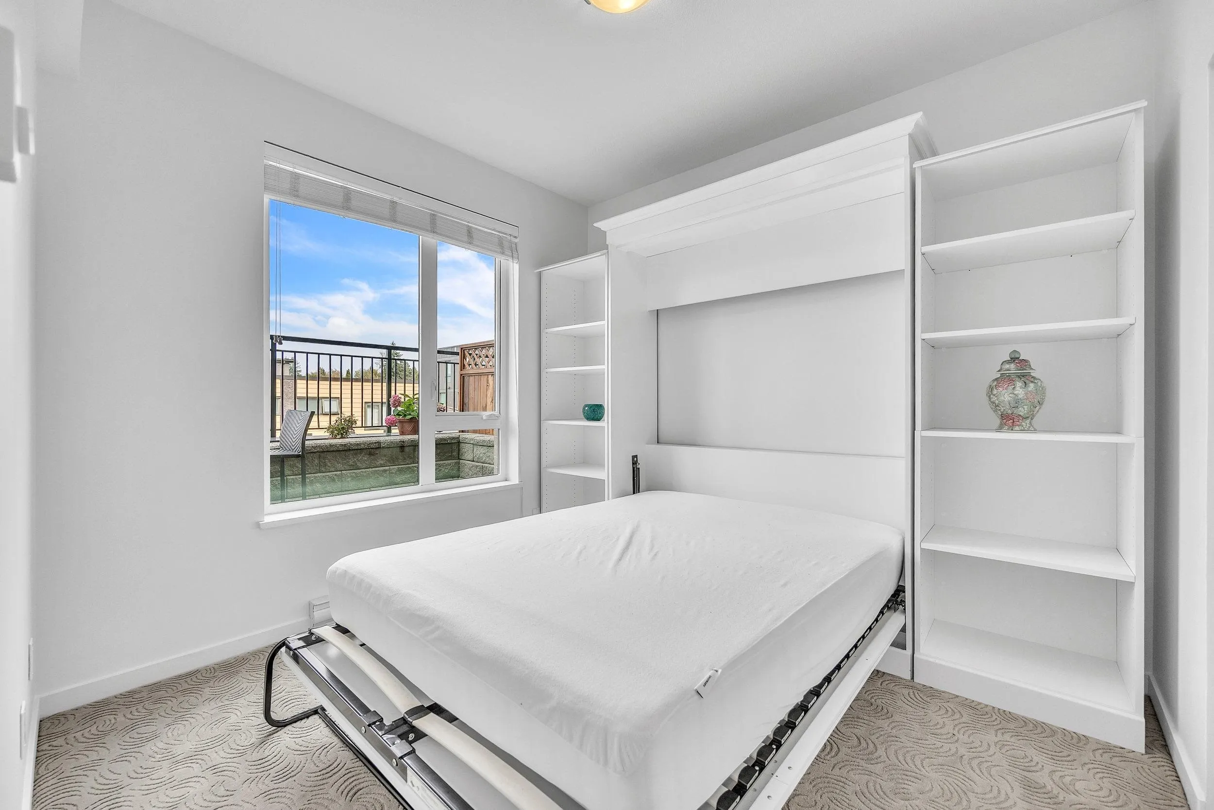 205 2239 Kingsway
