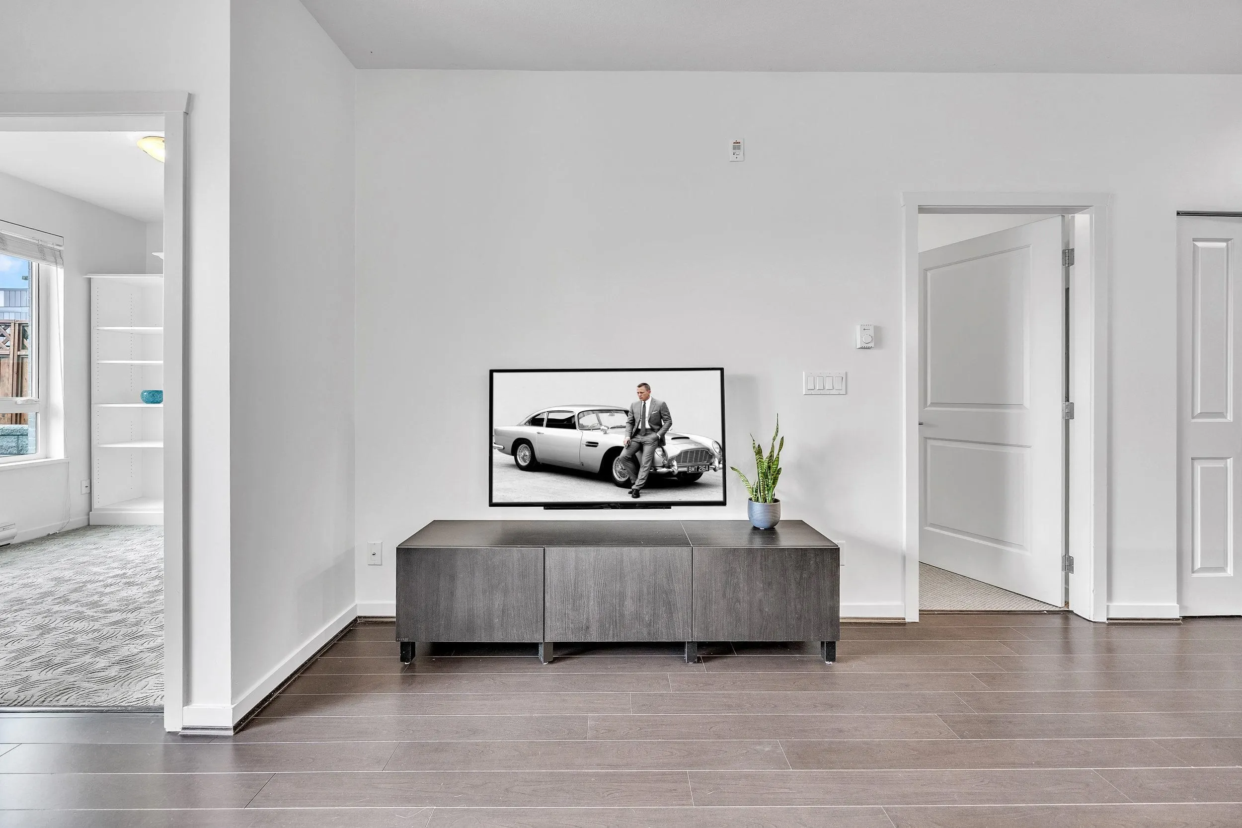 205 2239 Kingsway