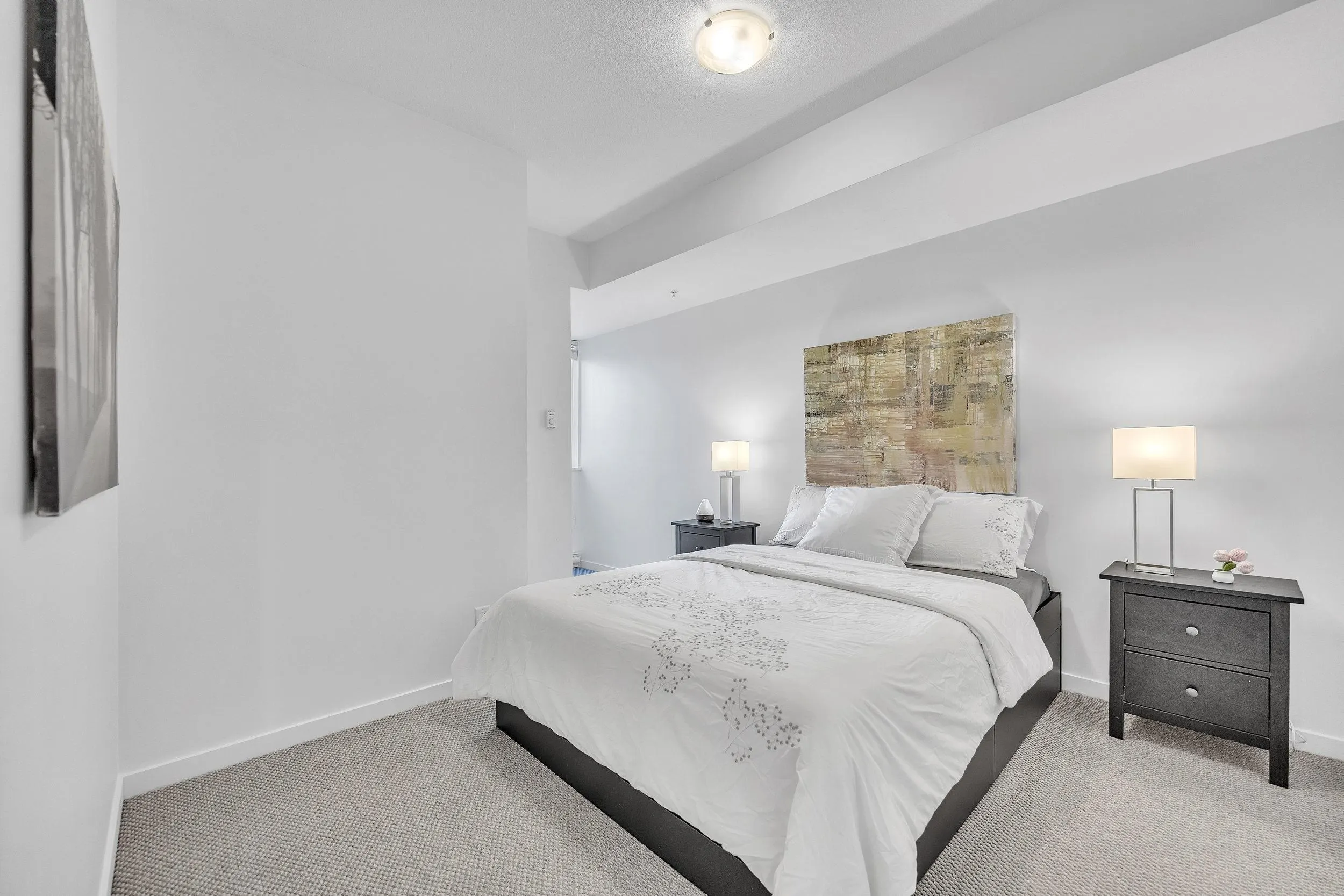 205 2239 Kingsway