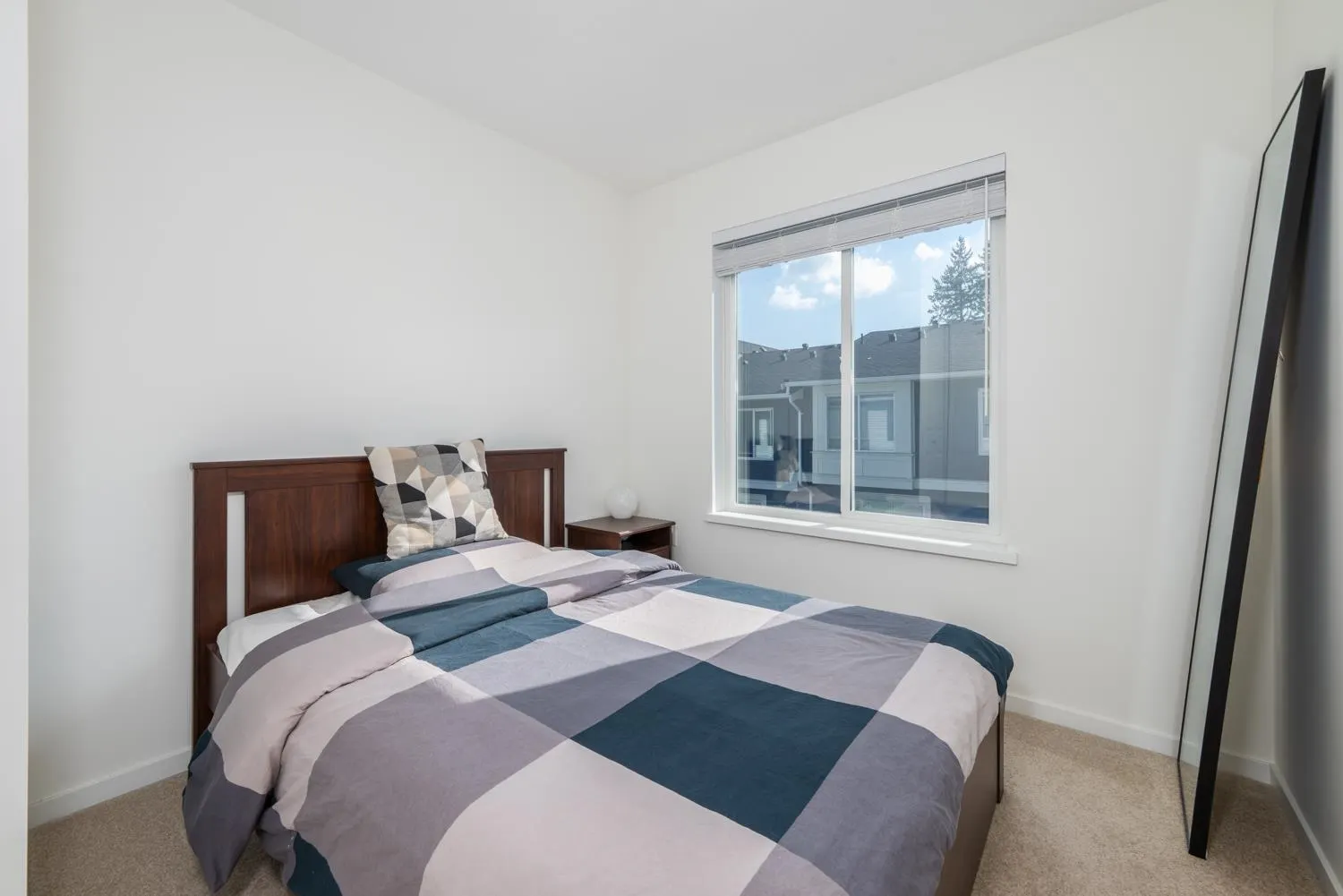 146 15778 85 Avenue