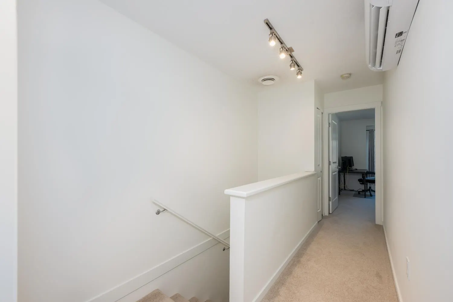 146 15778 85 Avenue