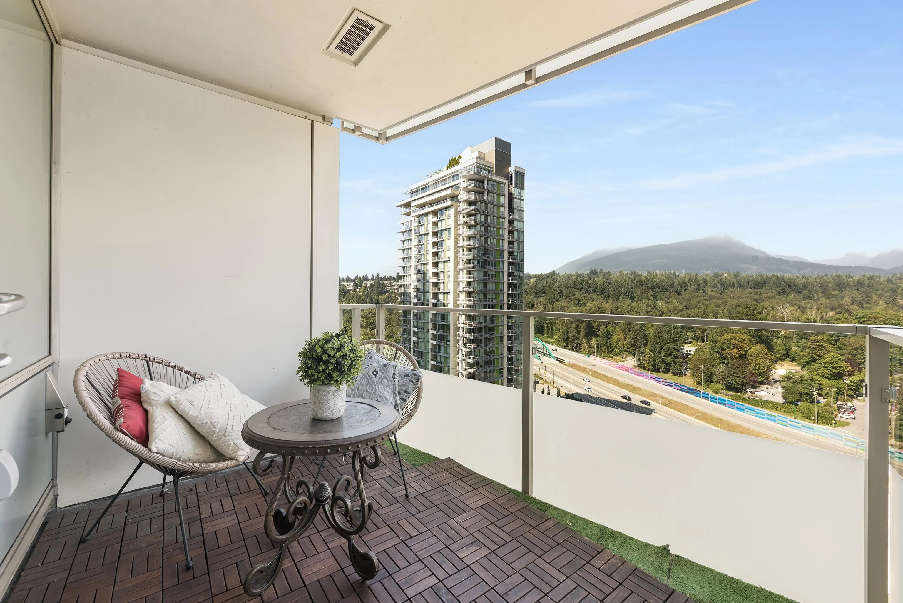 1909 1550 Fern Street