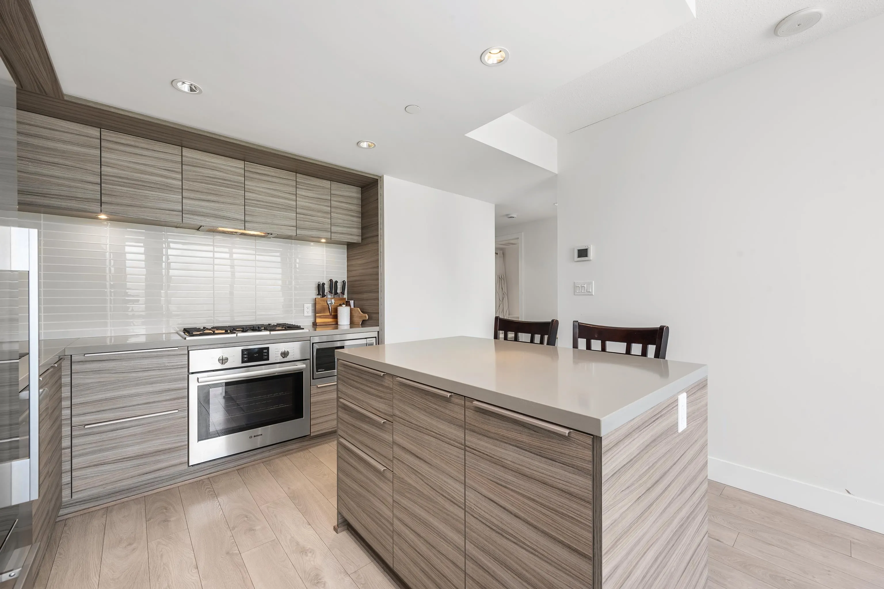 1909 1550 Fern Street