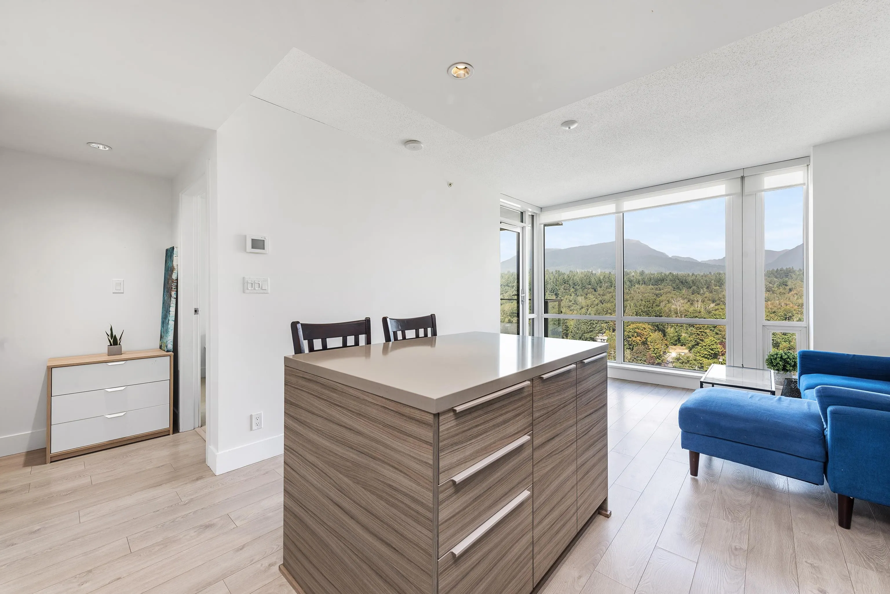 1909 1550 Fern Street