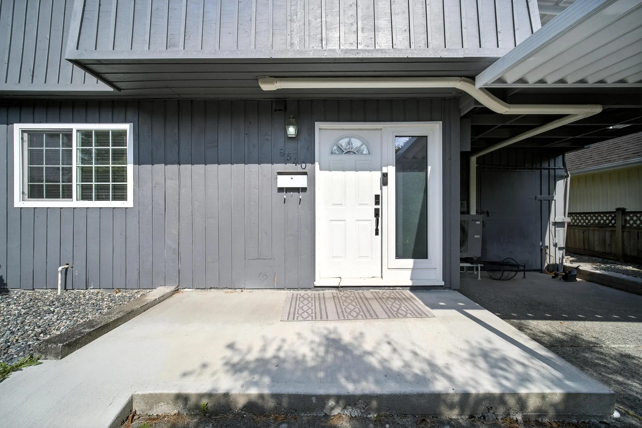 8540 Rosebank Crescent