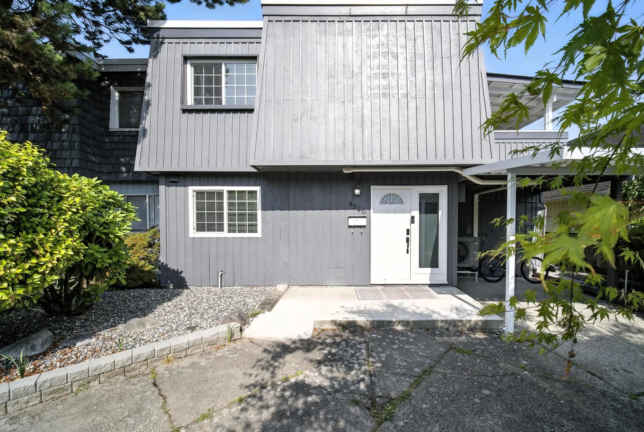 8540 Rosebank Crescent