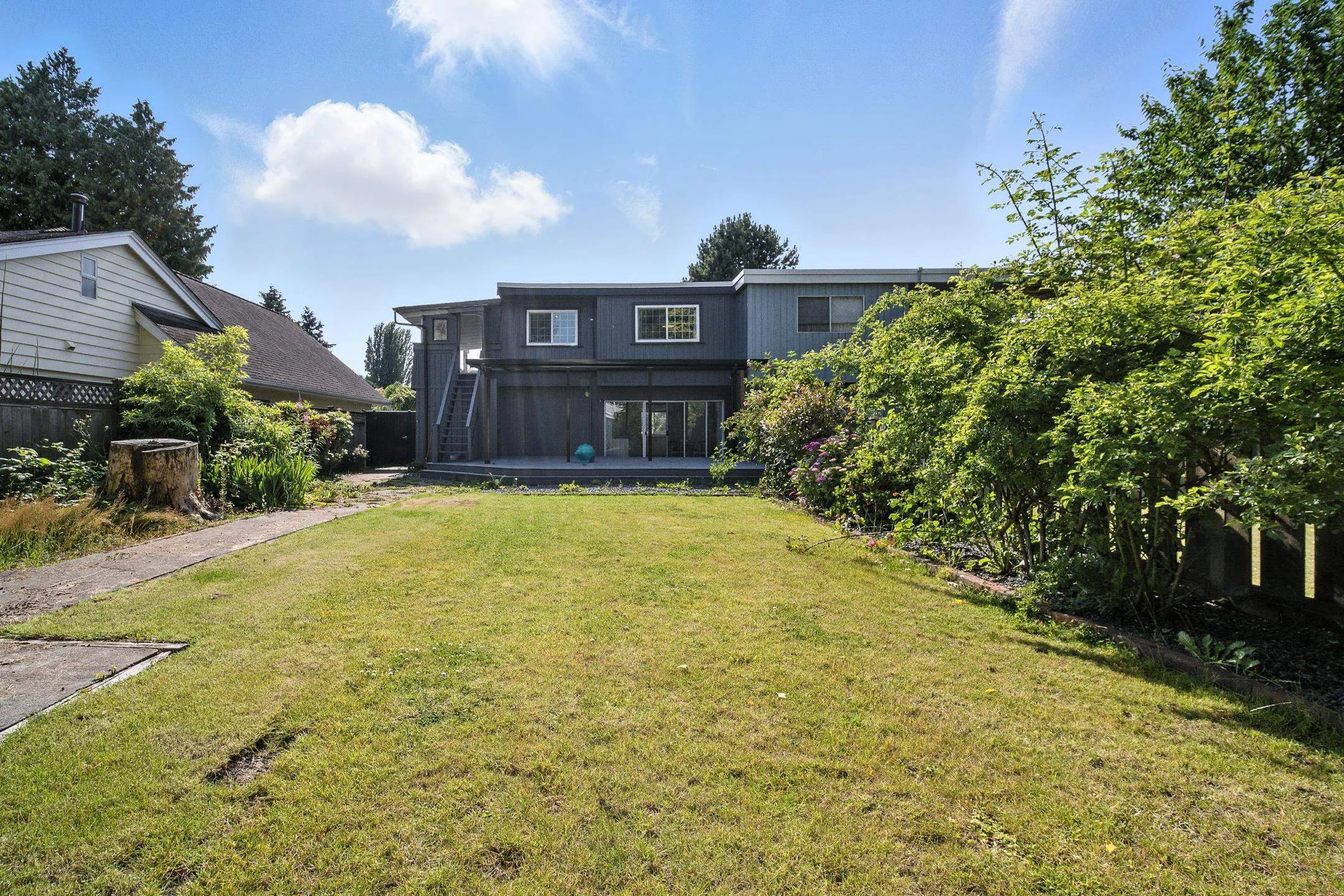 8540 Rosebank Crescent