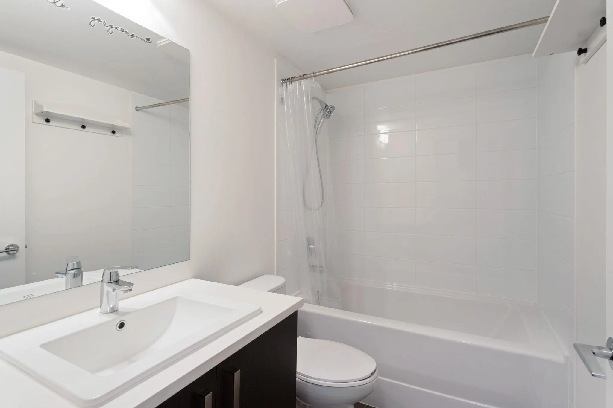 147 15778 85 Avenue