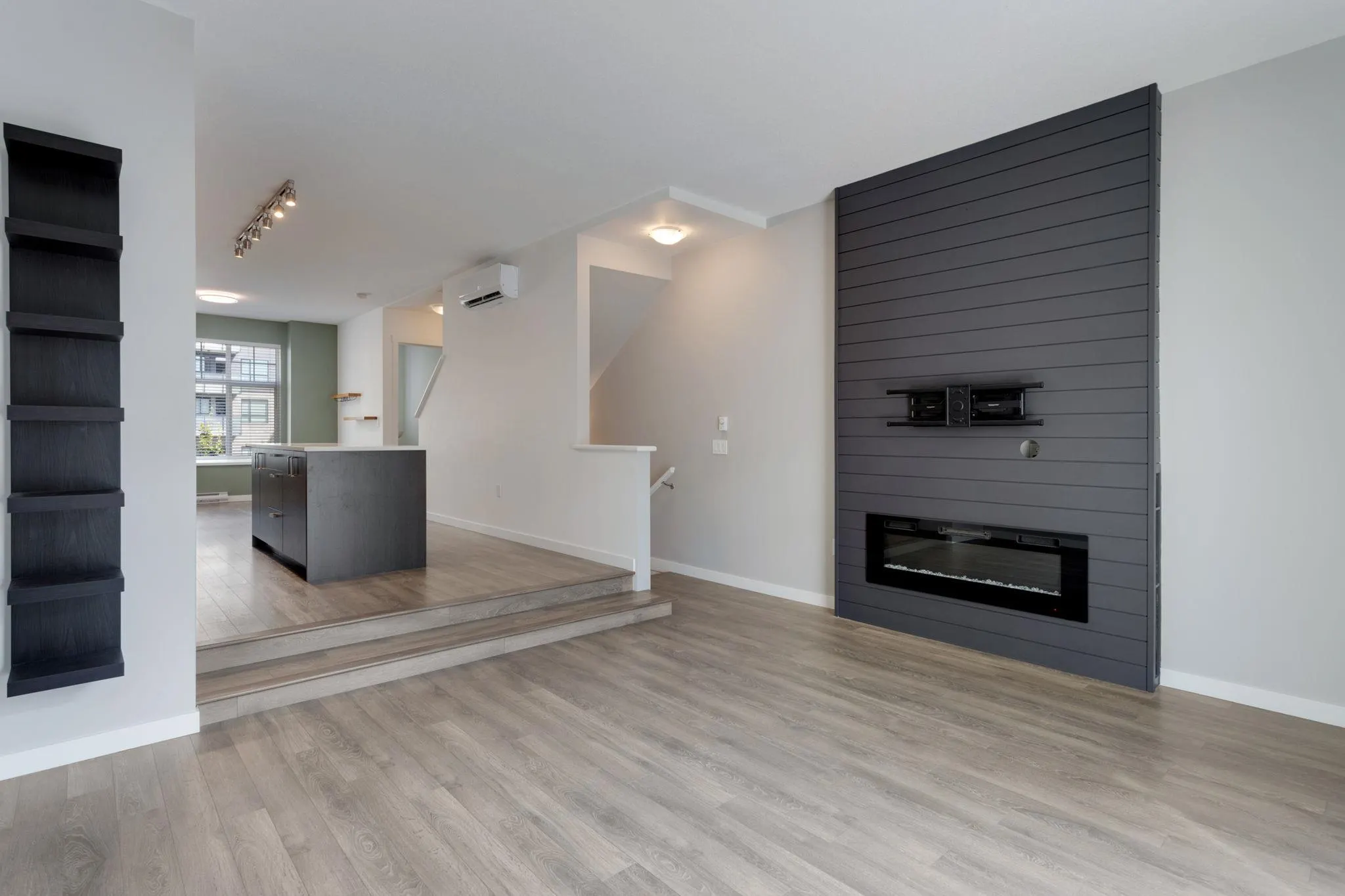 147 15778 85 Avenue
