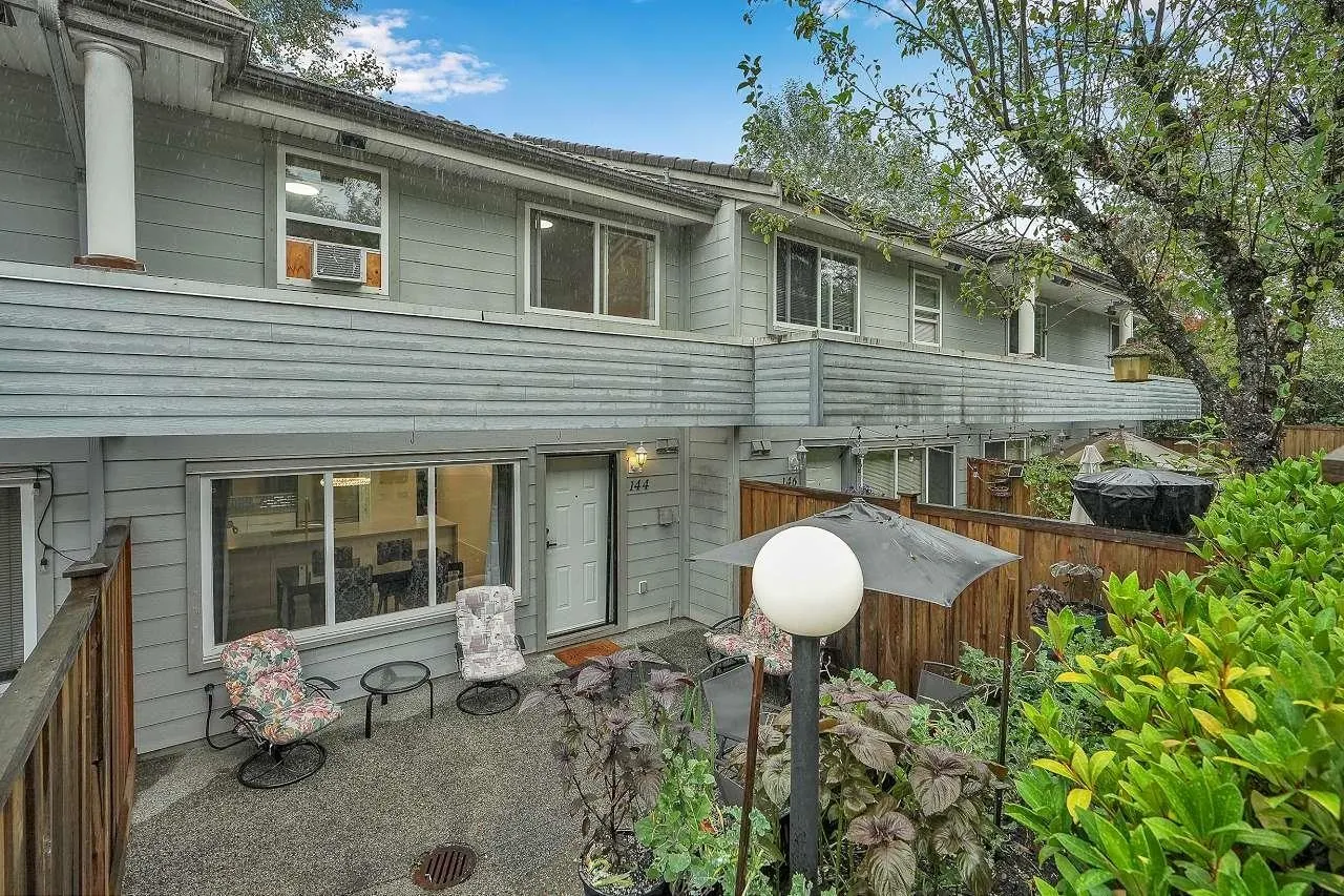 144 Shoreline Circle