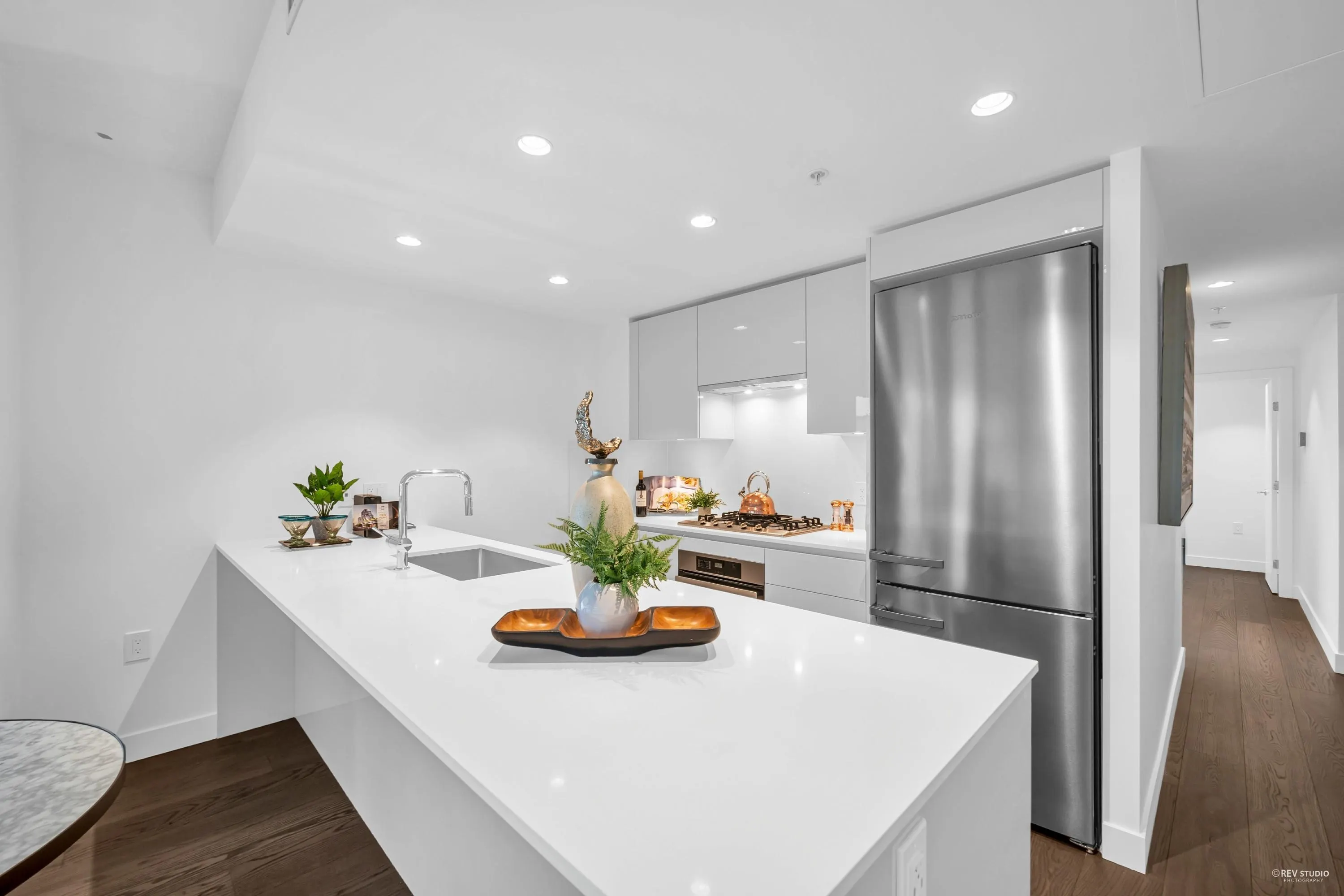703 5766 Gilbert Road