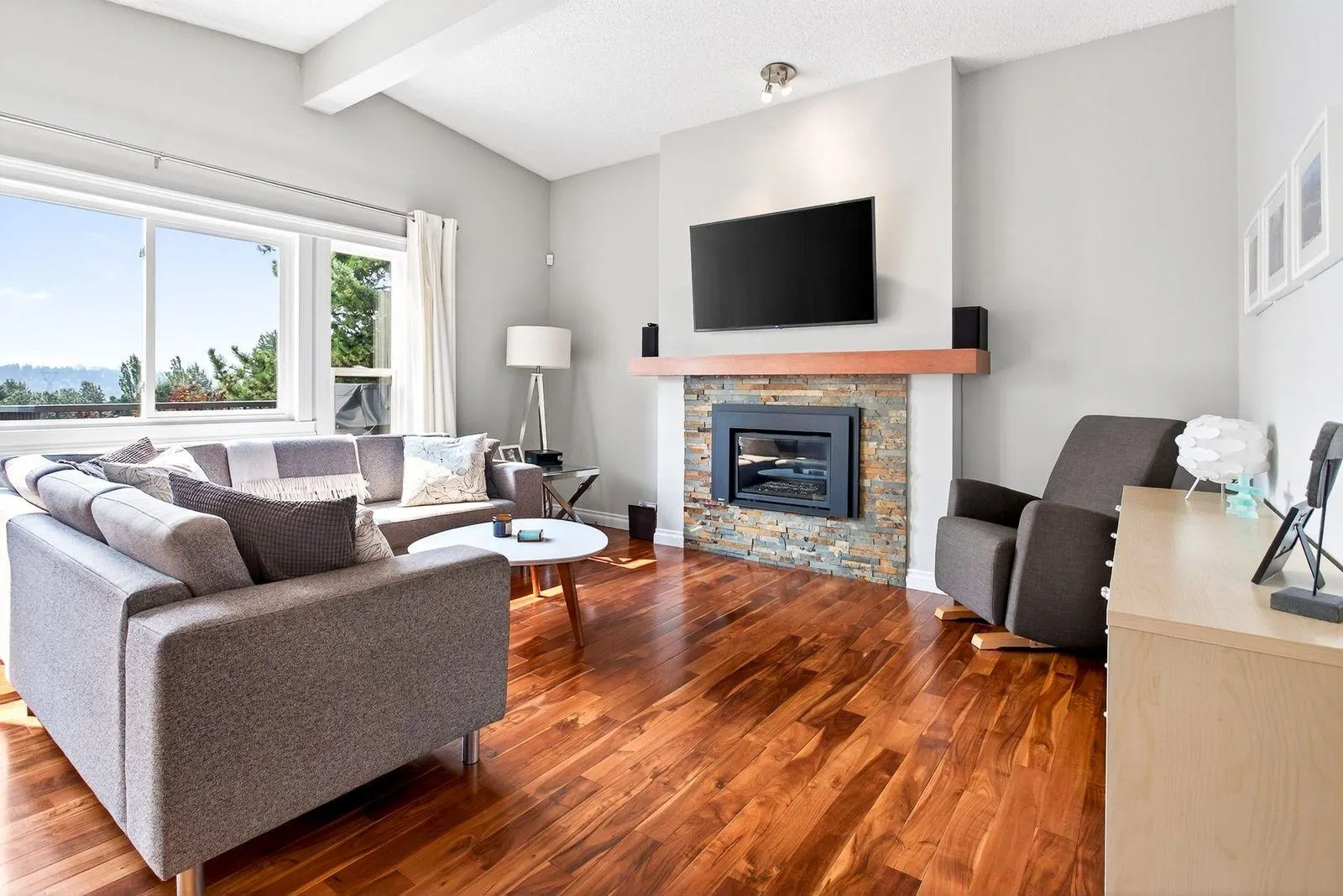 320 Dartmoor Drive