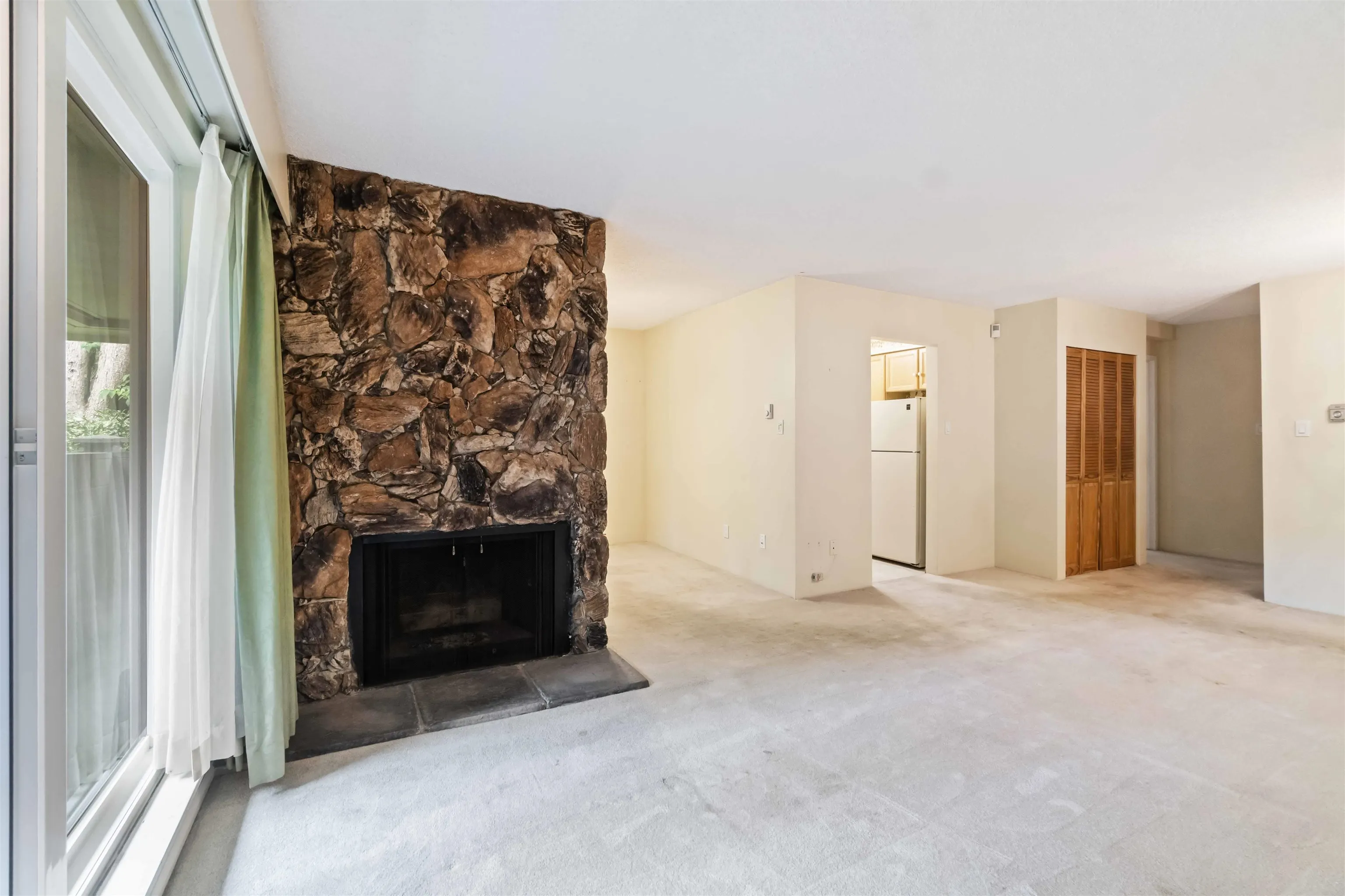 102 1352 W 10th Avenue