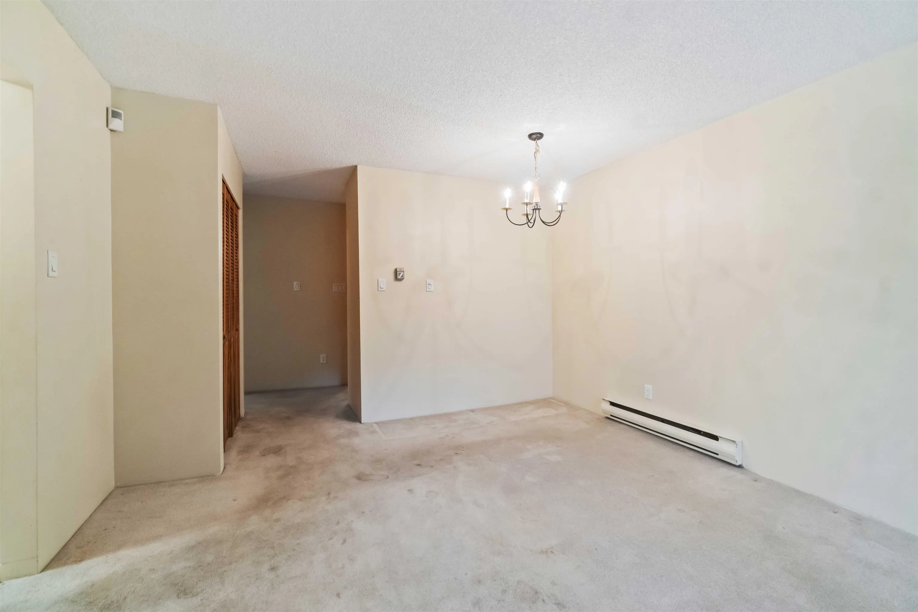 102 1352 W 10th Avenue