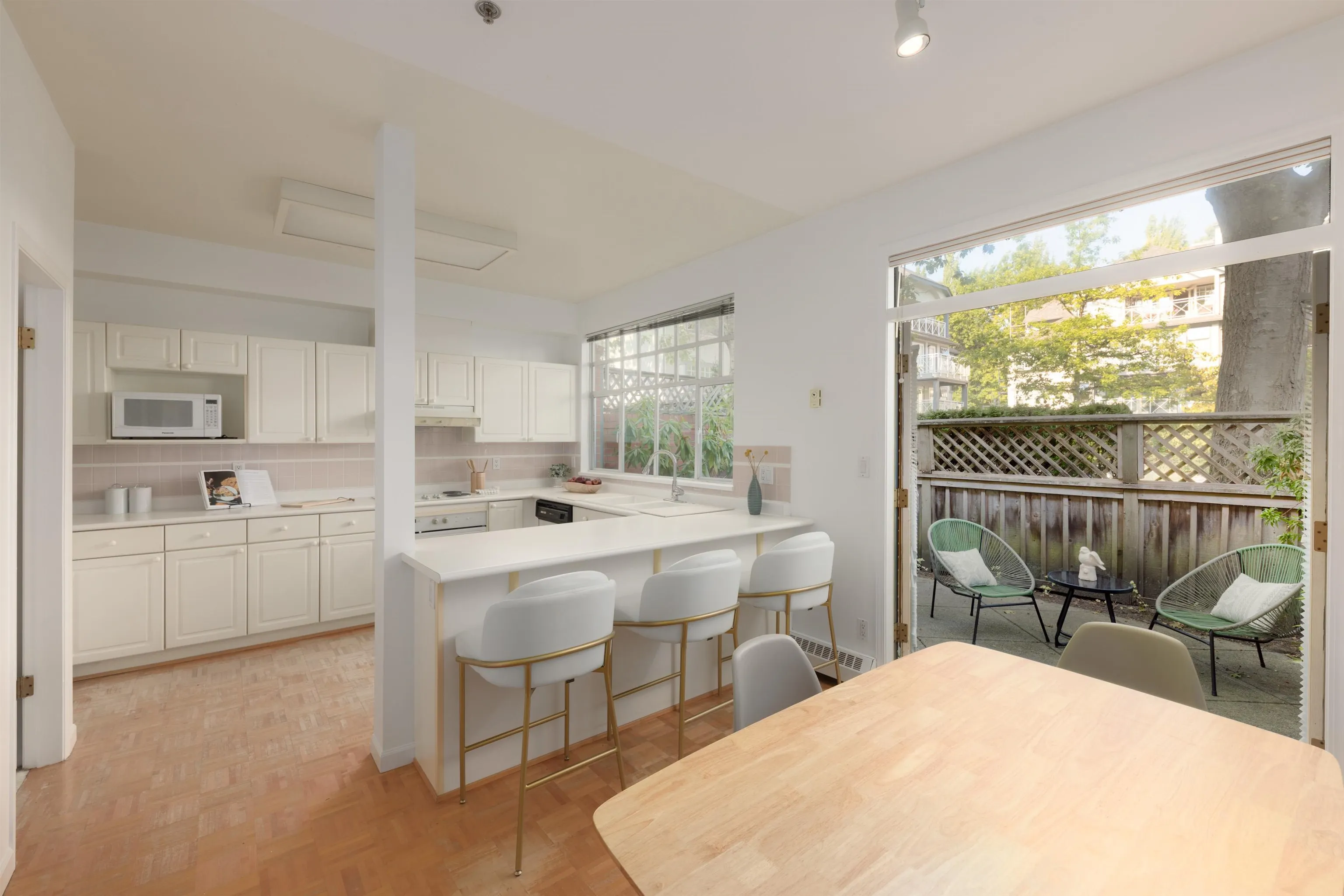 41 5880 Hampton Place
