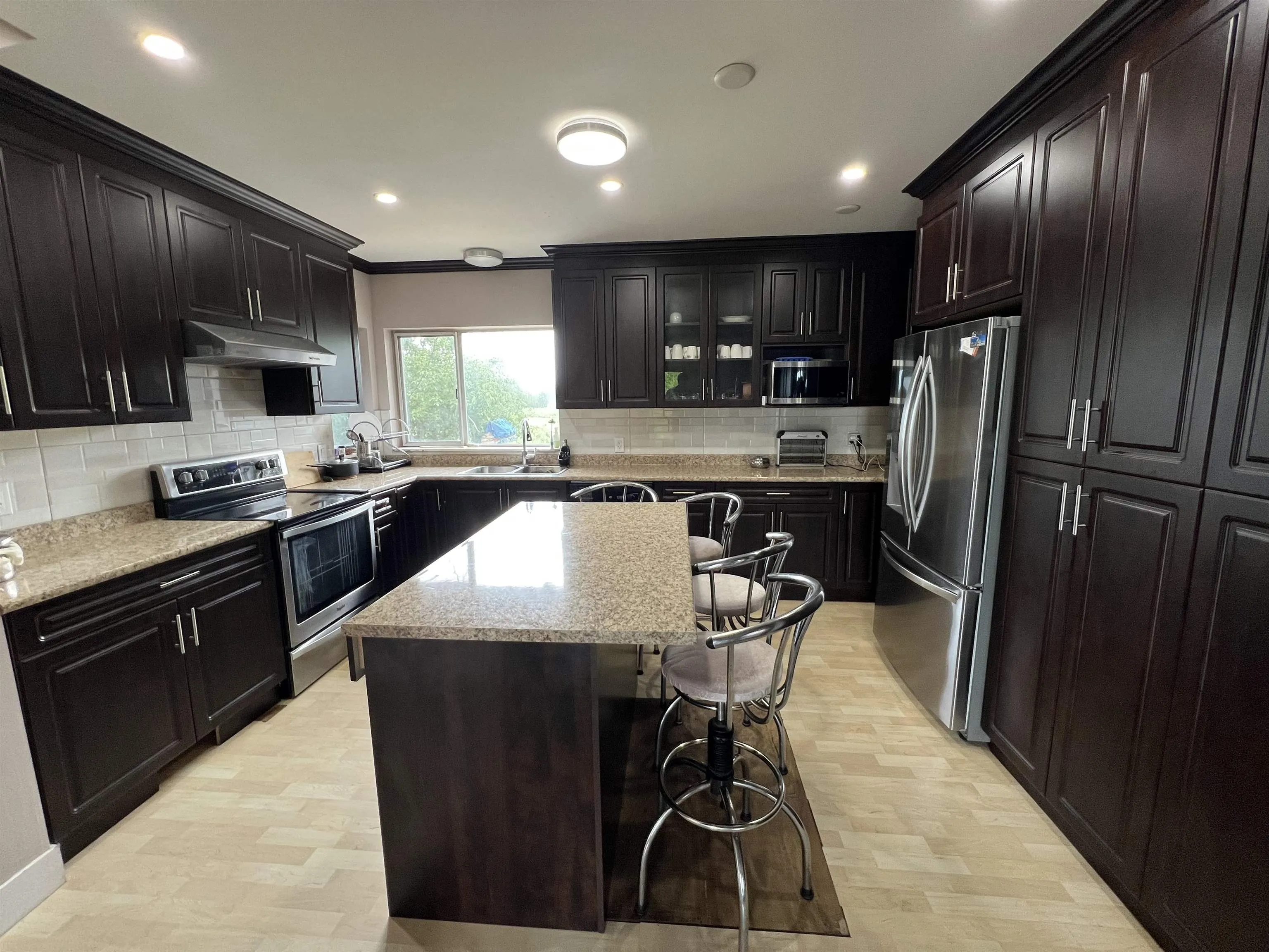 6863 Bradner Road