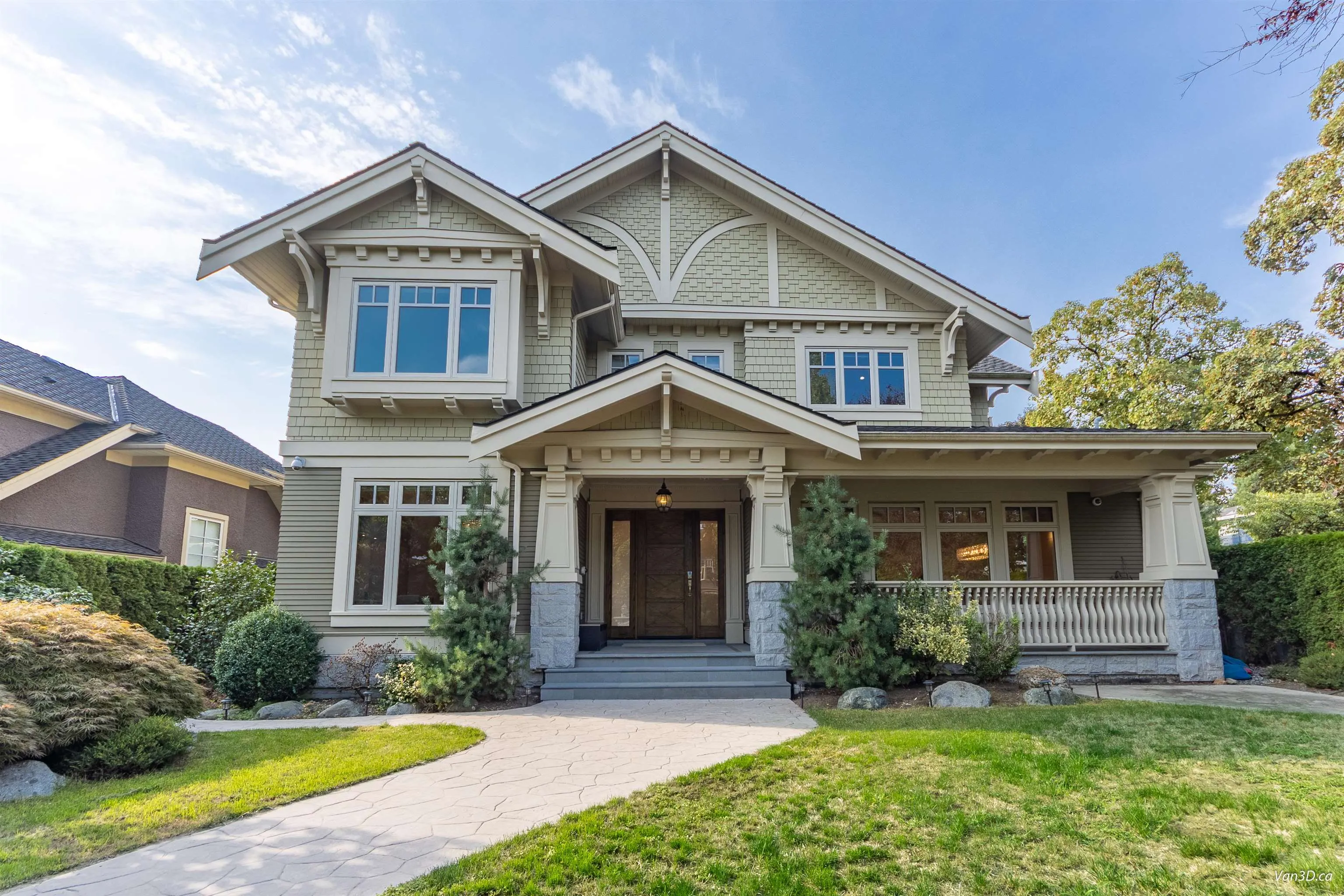 1192 W 39th Avenue