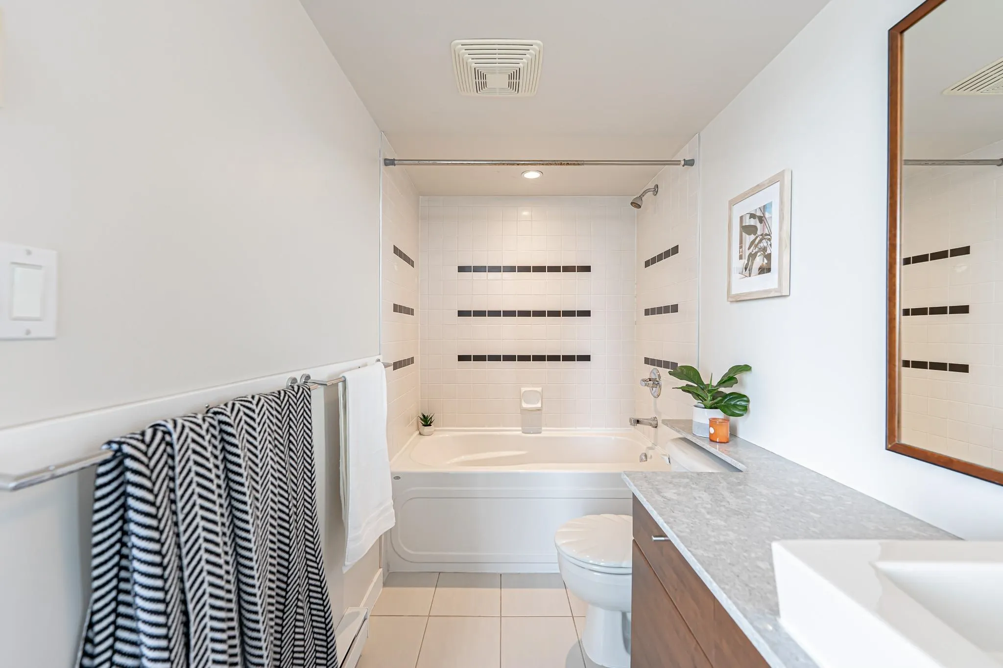 1406 4178 Dawson Street