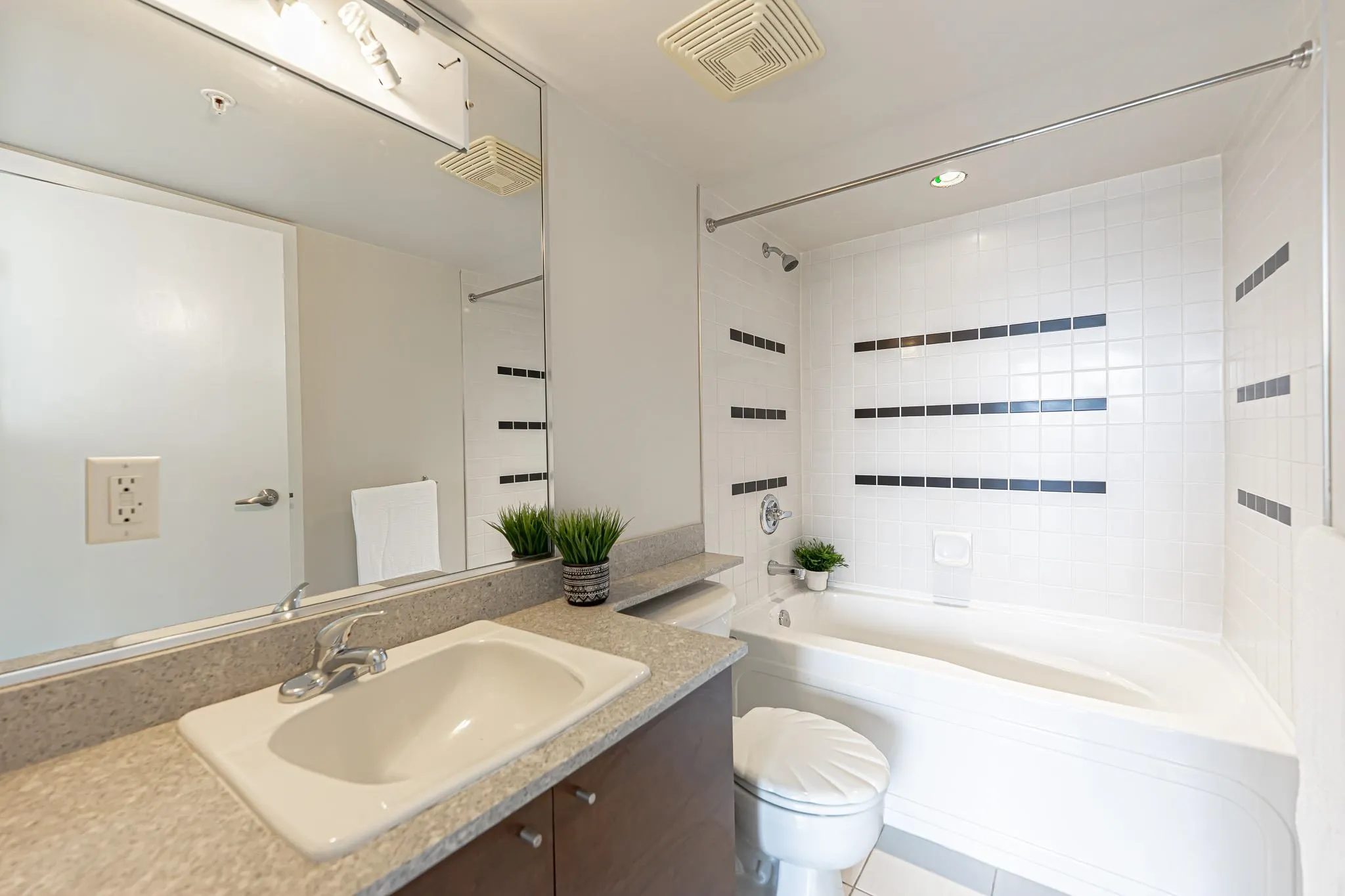 1406 4178 Dawson Street