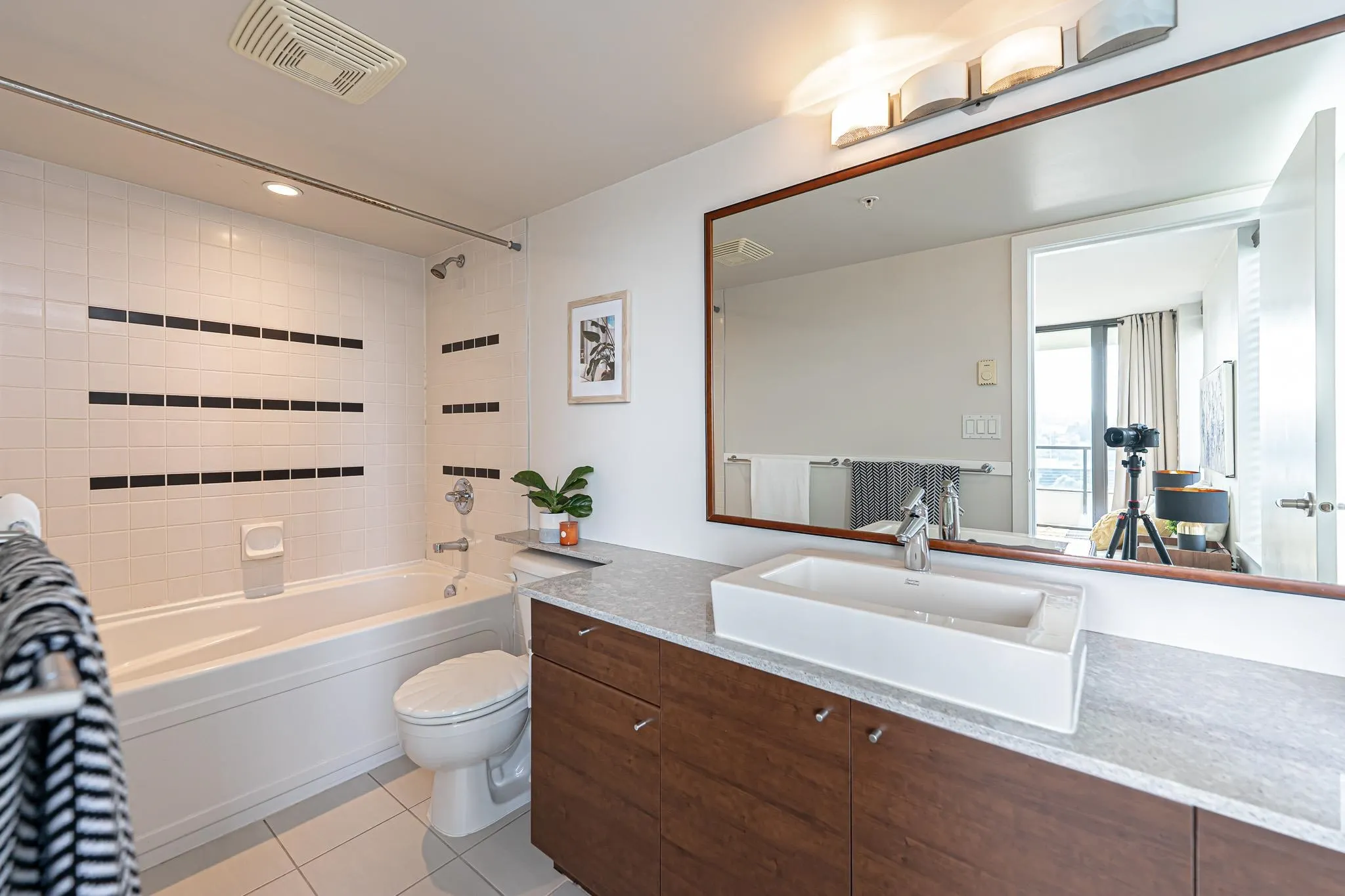 1406 4178 Dawson Street