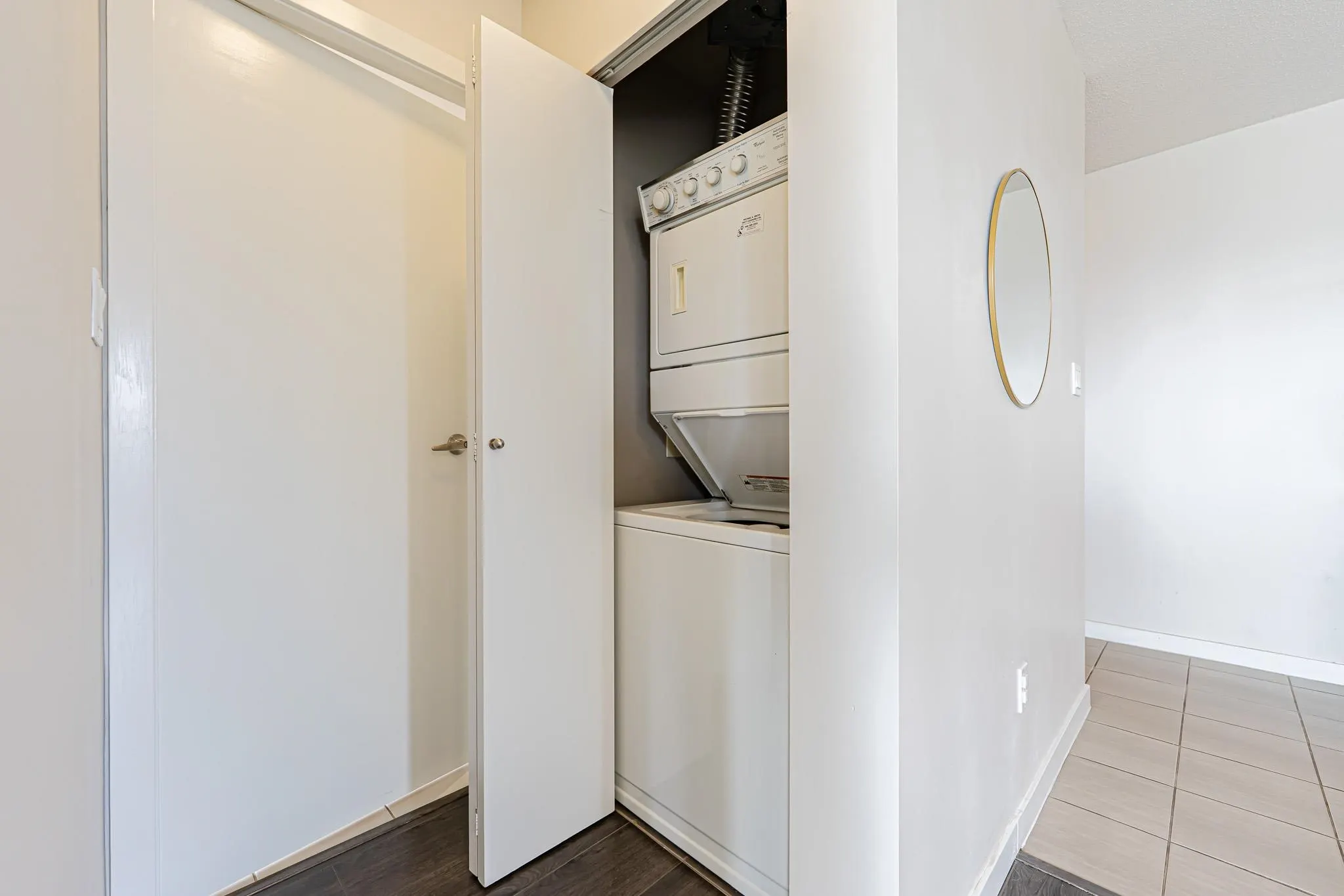 1406 4178 Dawson Street