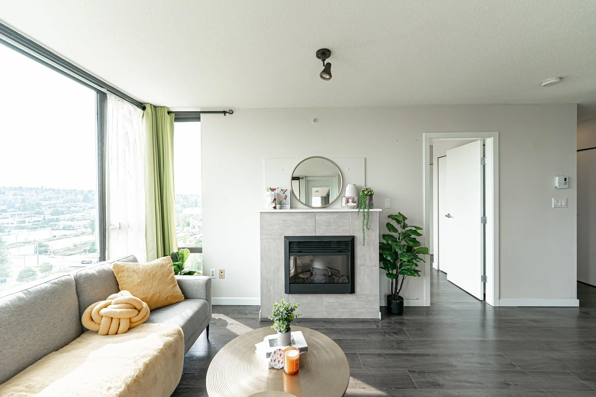 1406 4178 Dawson Street