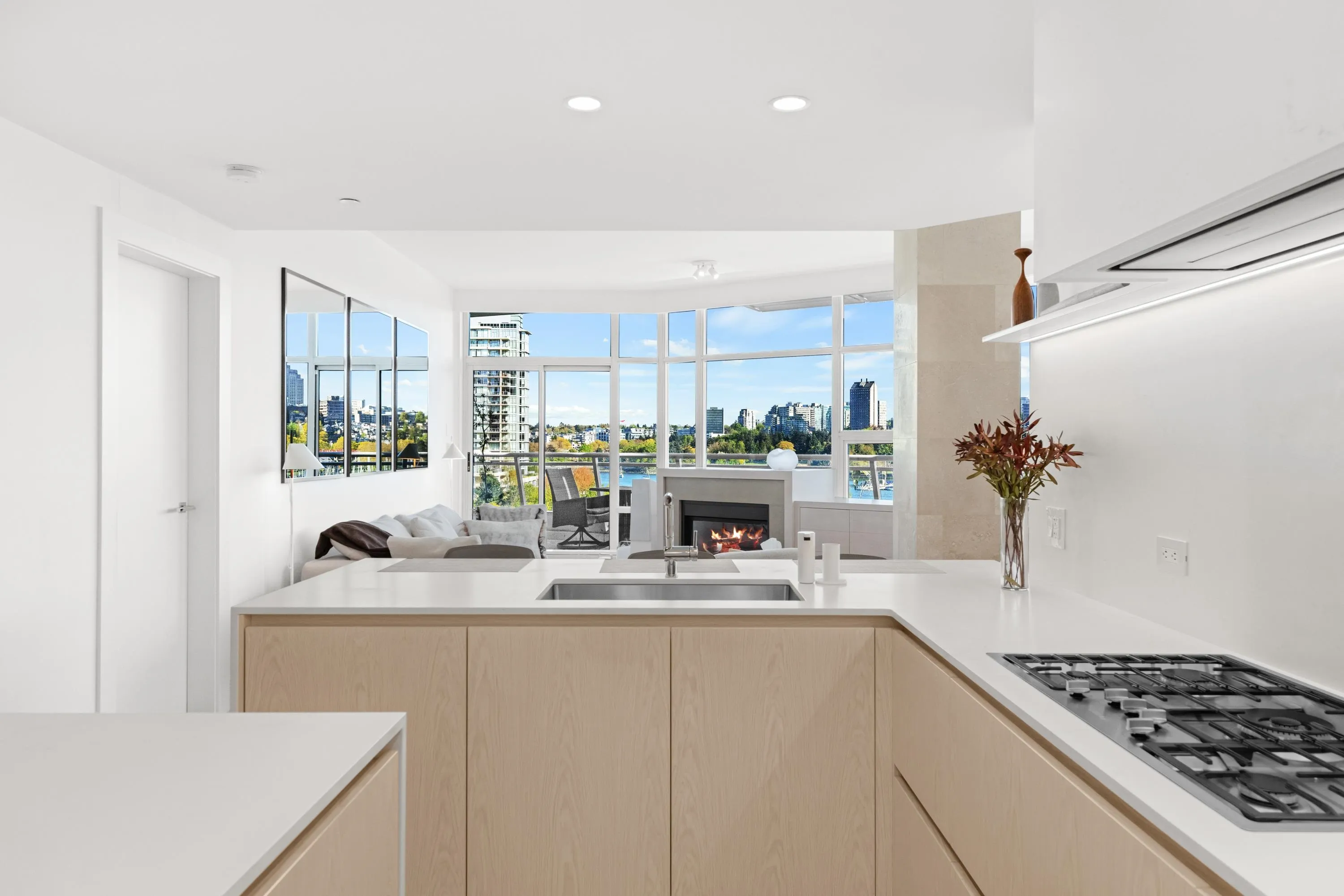 701 628 Kinghorne Mews