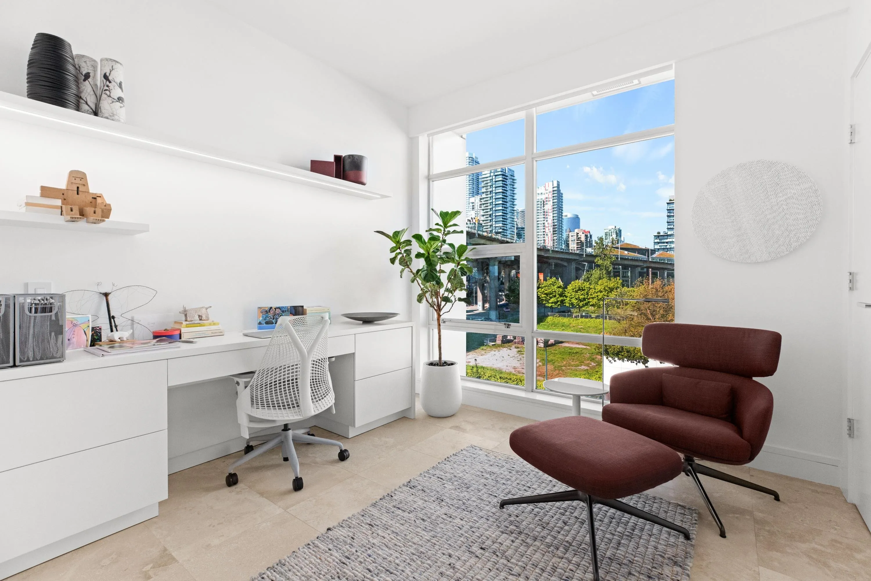 701 628 Kinghorne Mews