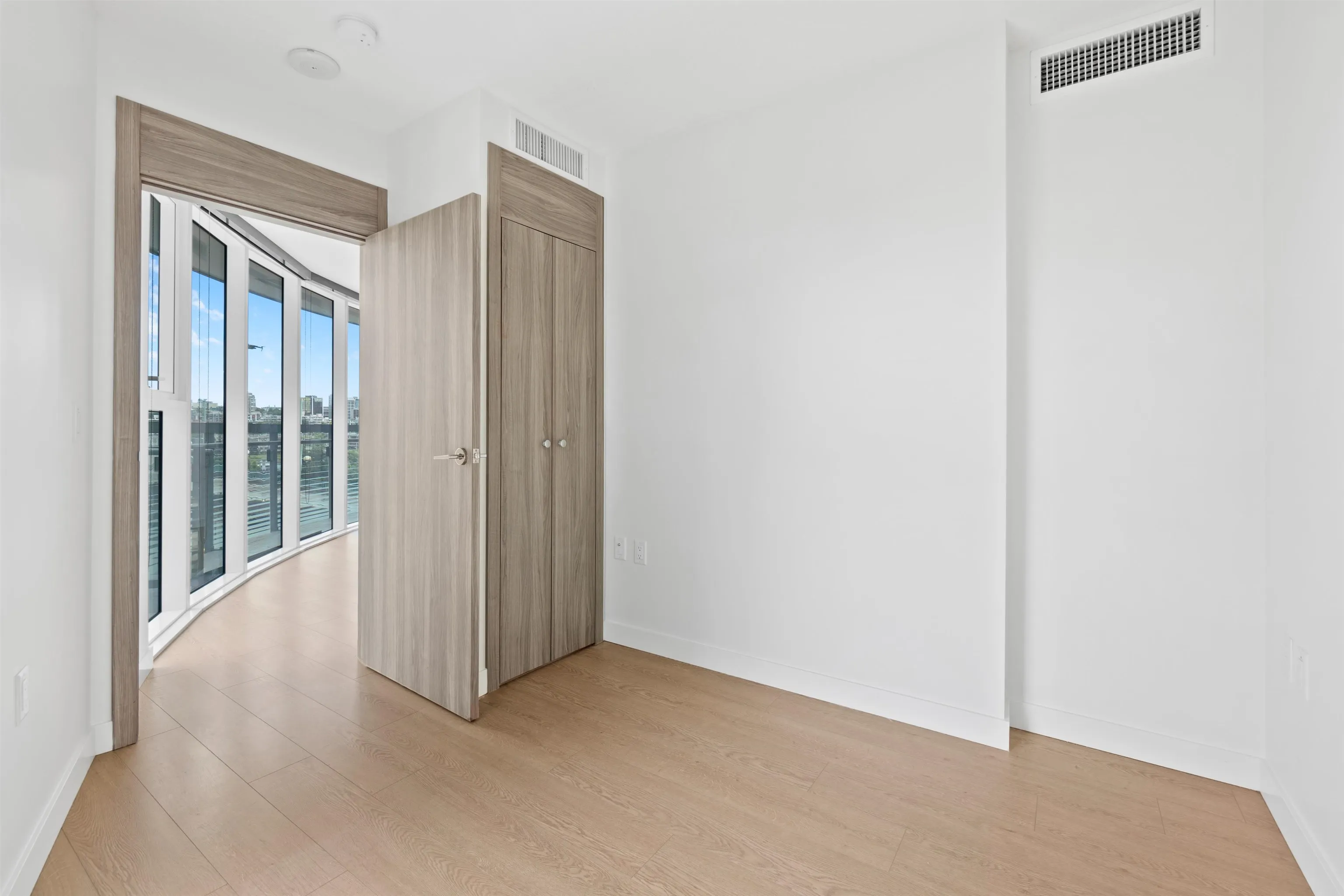 684 87 Nelson Street