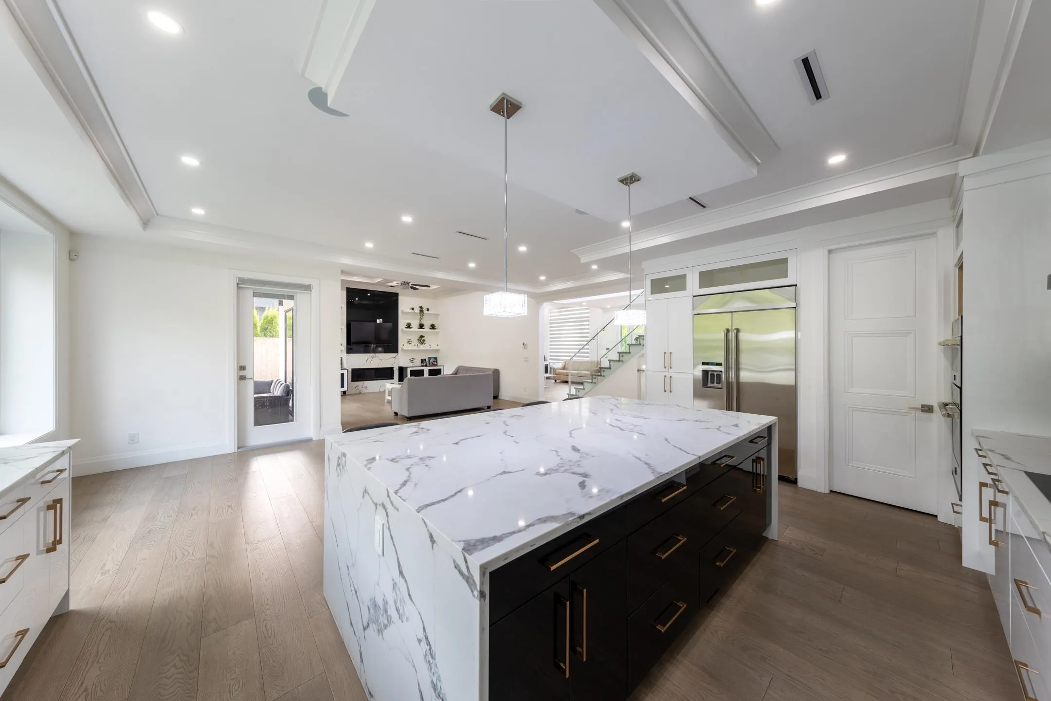 3560 Highland Boulevard