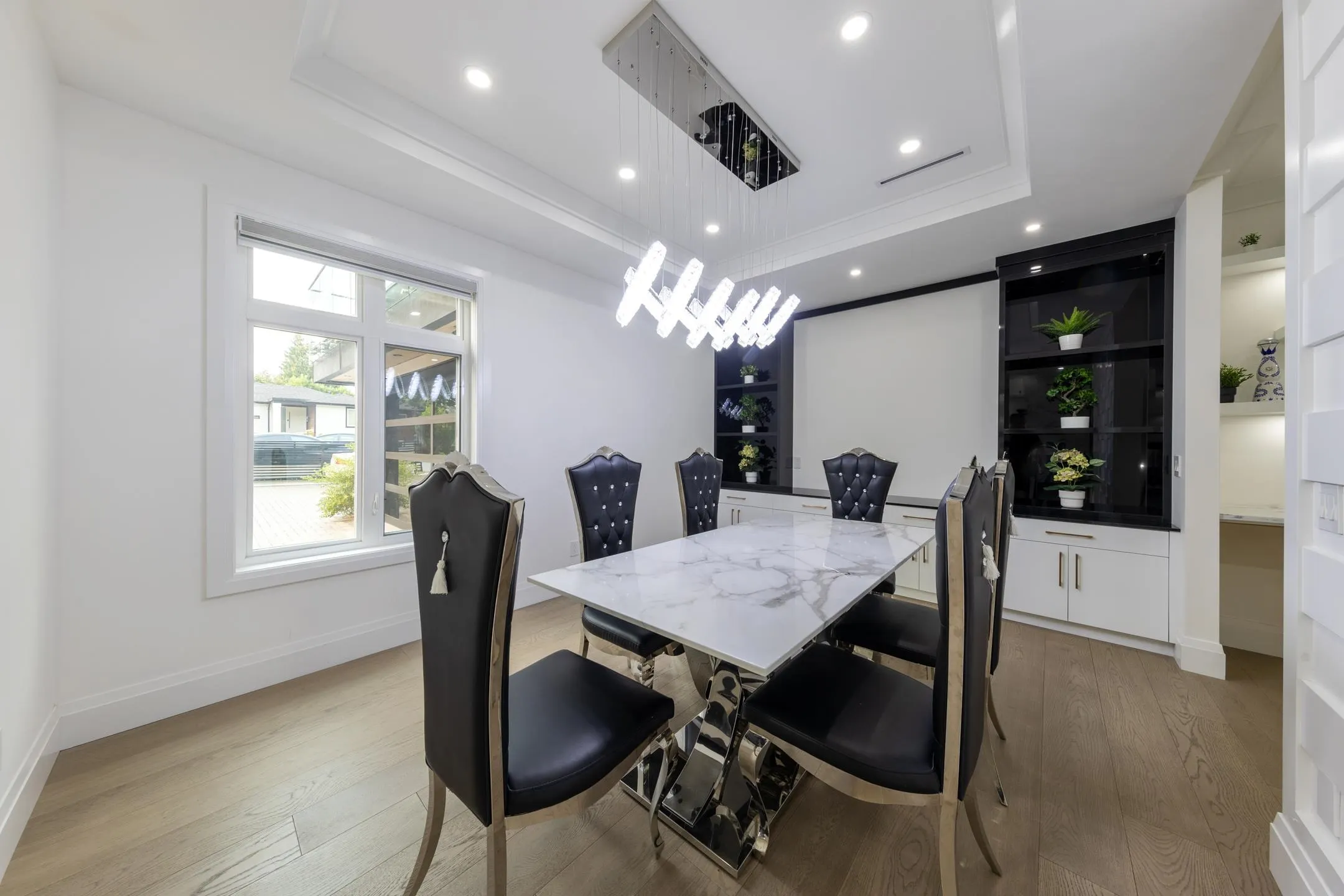 3560 Highland Boulevard