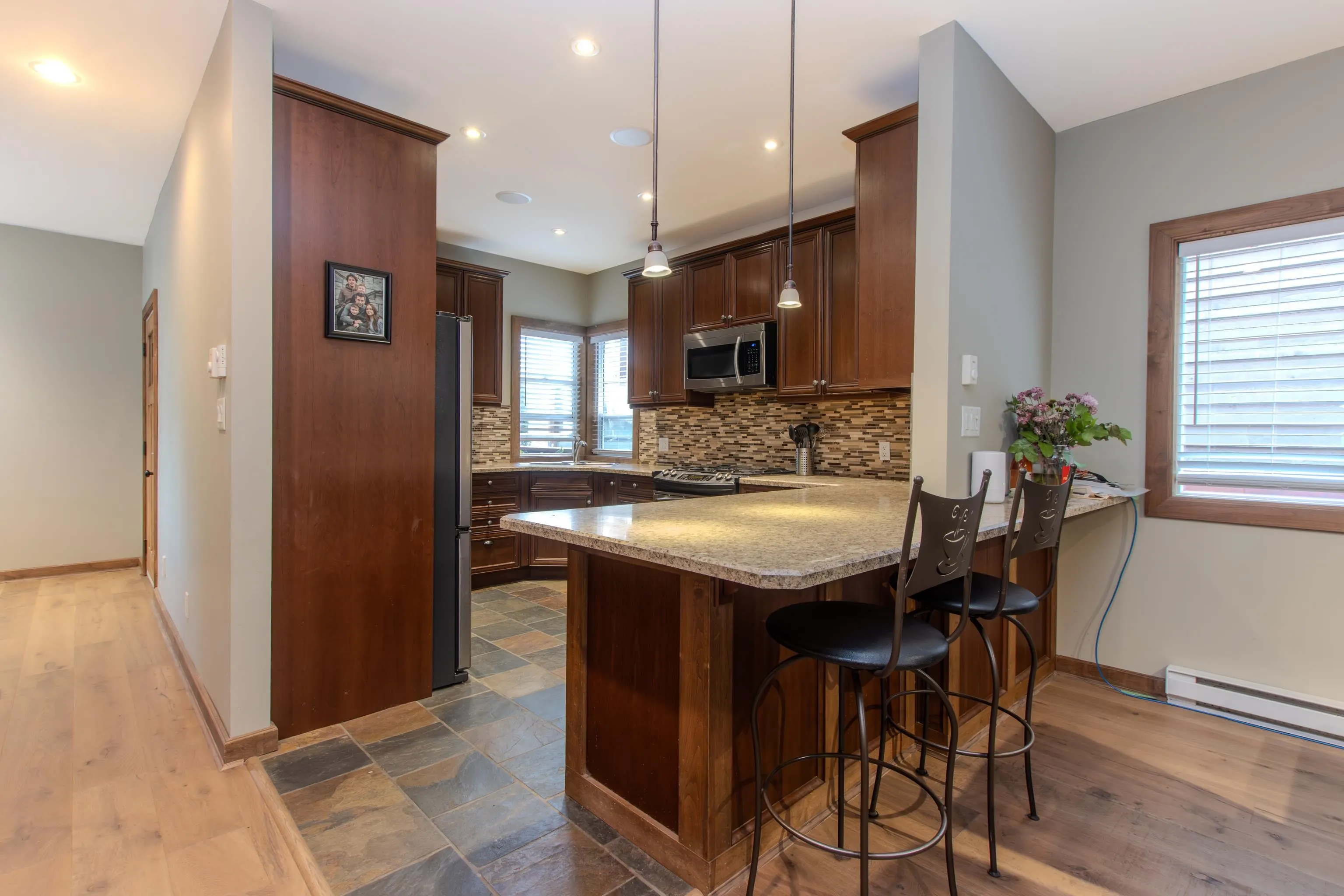 49 40137 Government Road