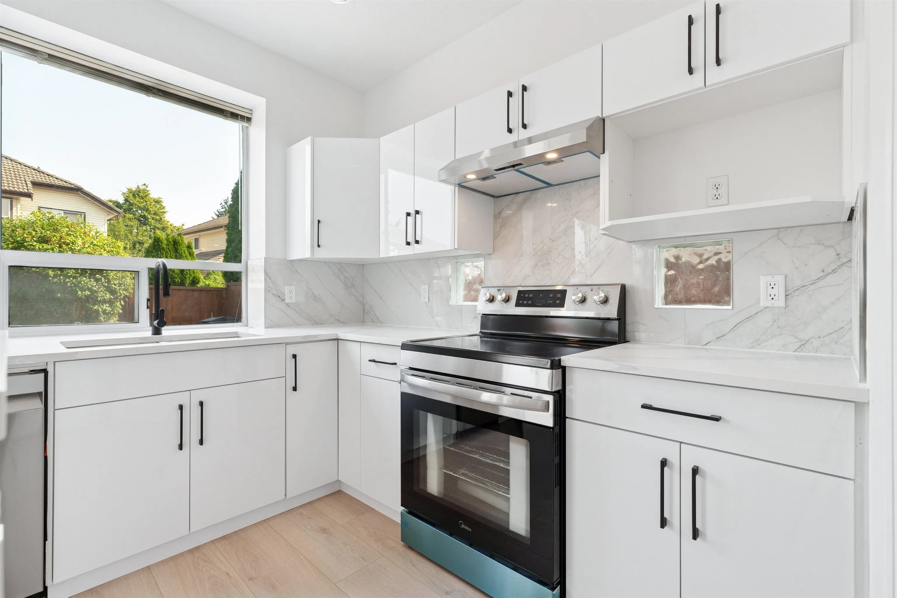 1239 Thames Close