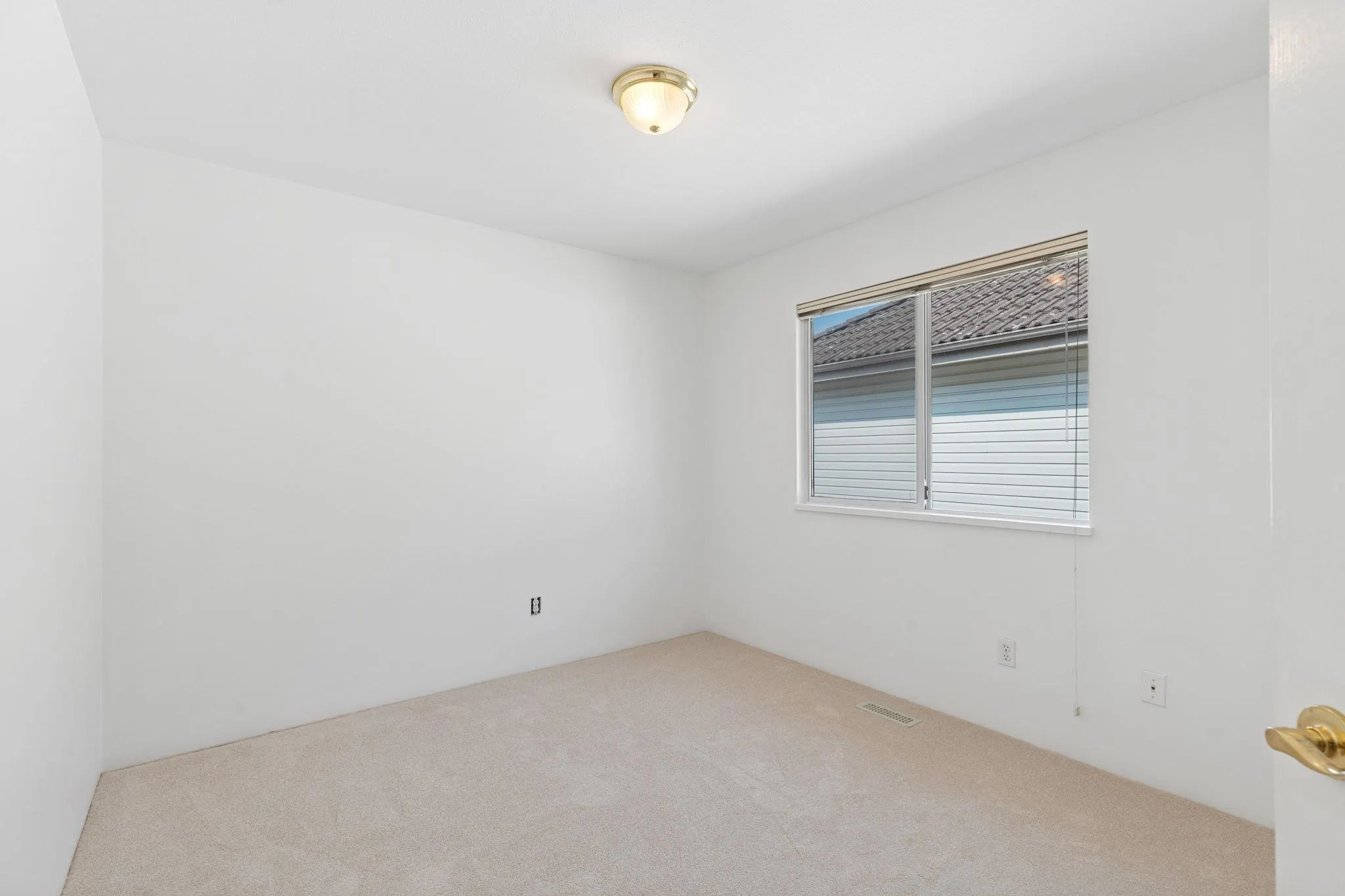 1239 Thames Close