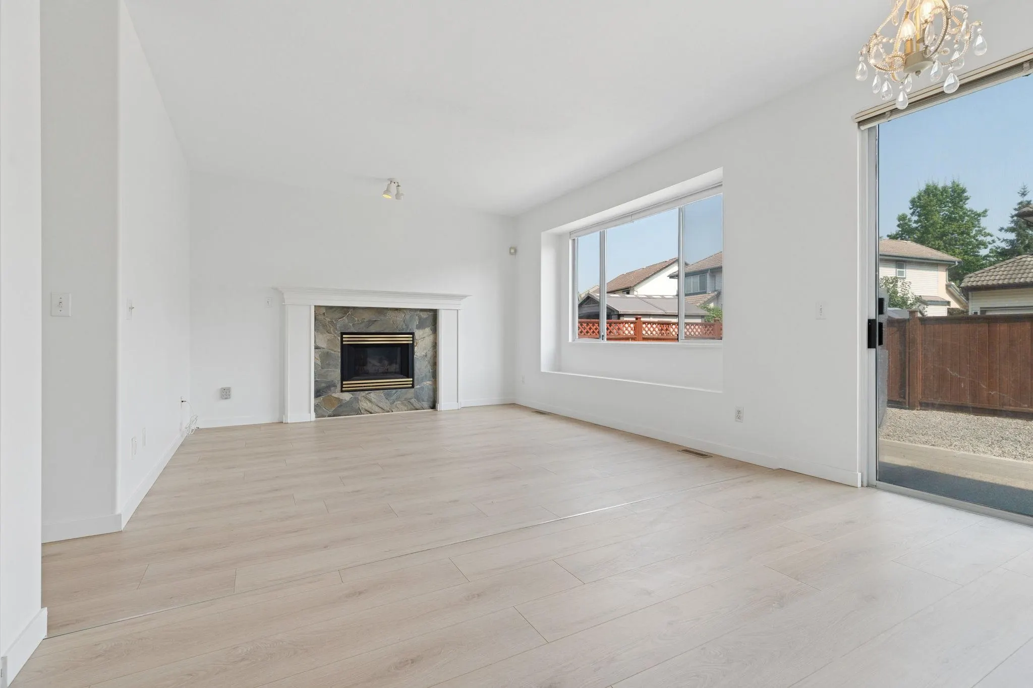 1239 Thames Close