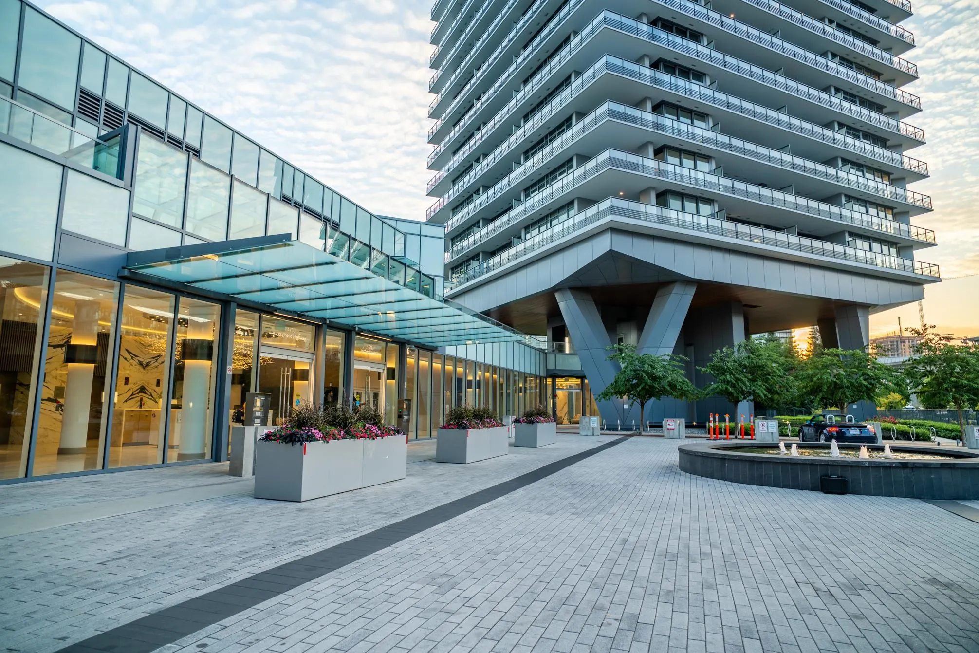 1108 4730 Lougheed Highway