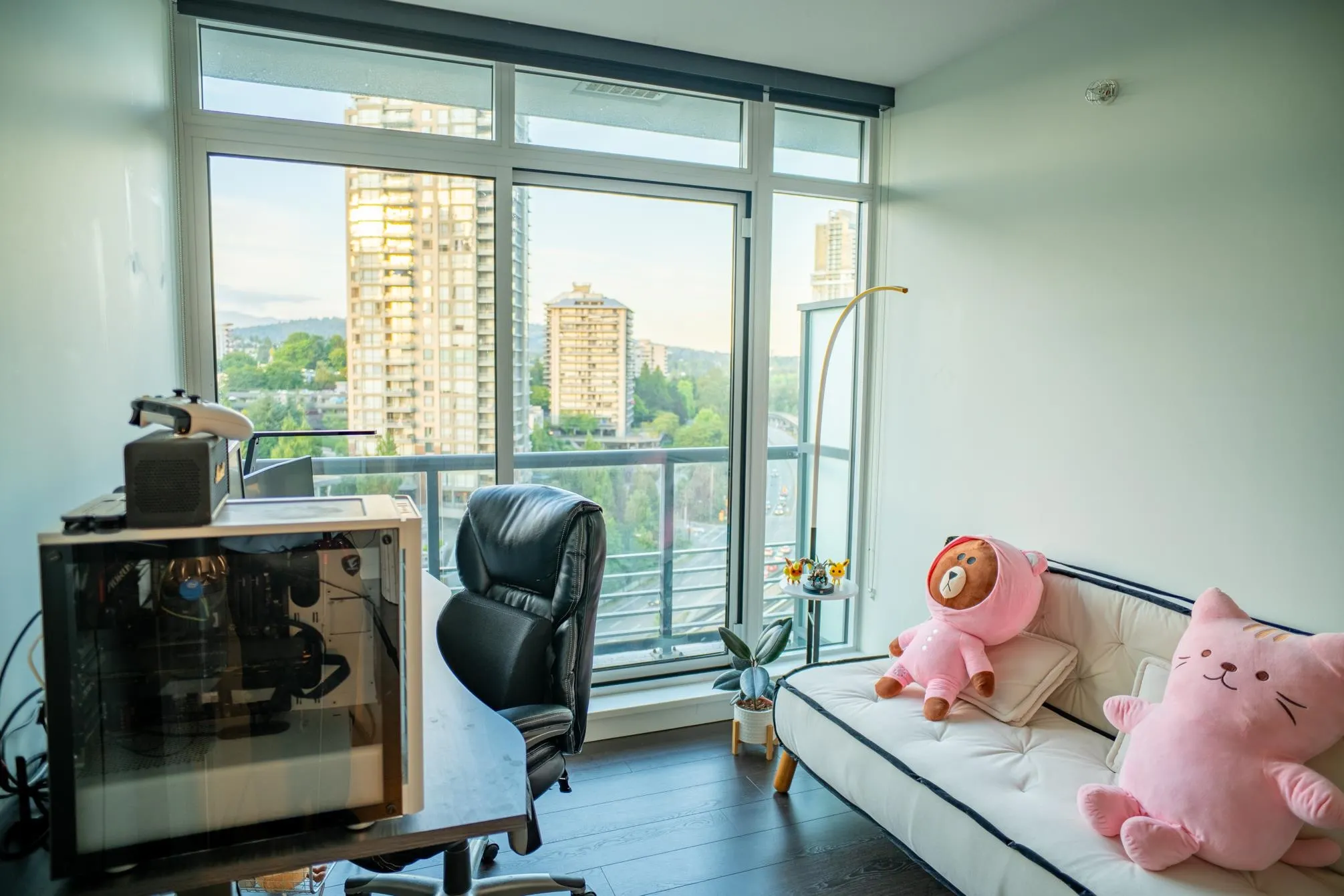 1108 4730 Lougheed Highway