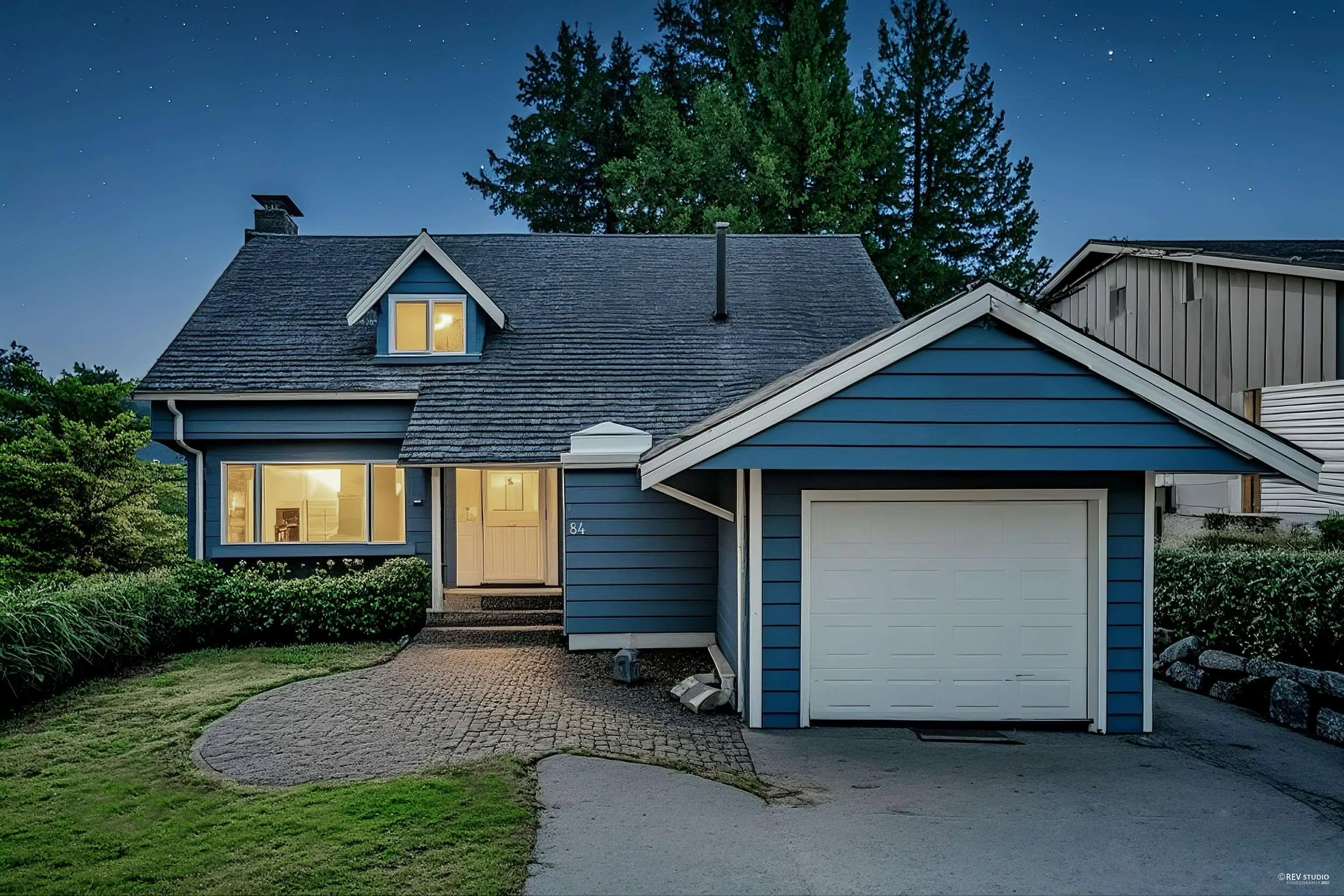 84 Laurie Crescent