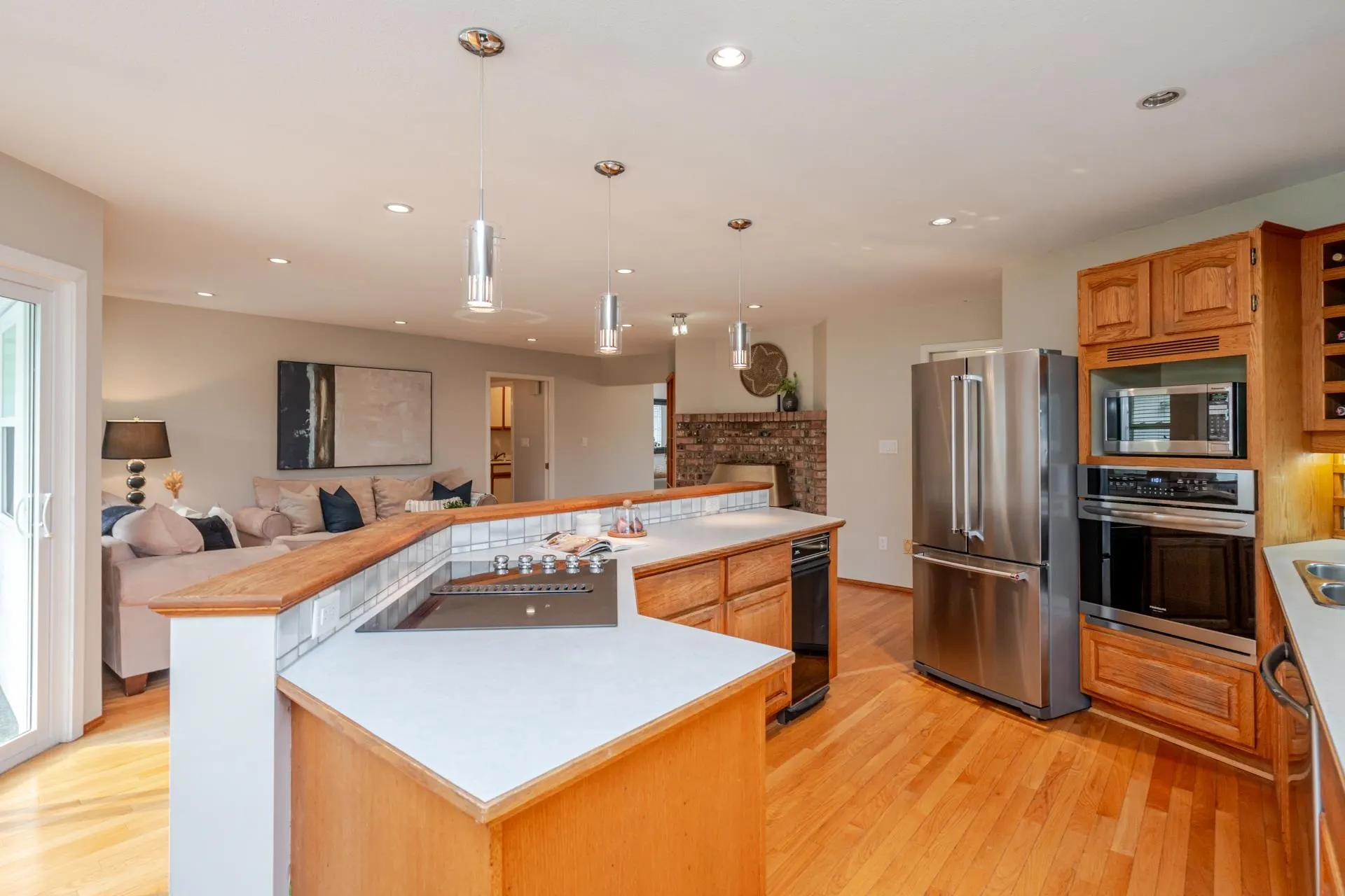 2203 Sorrento Drive
