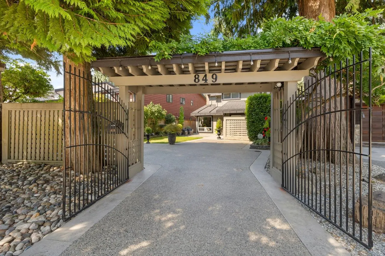 849 Riverside Drive