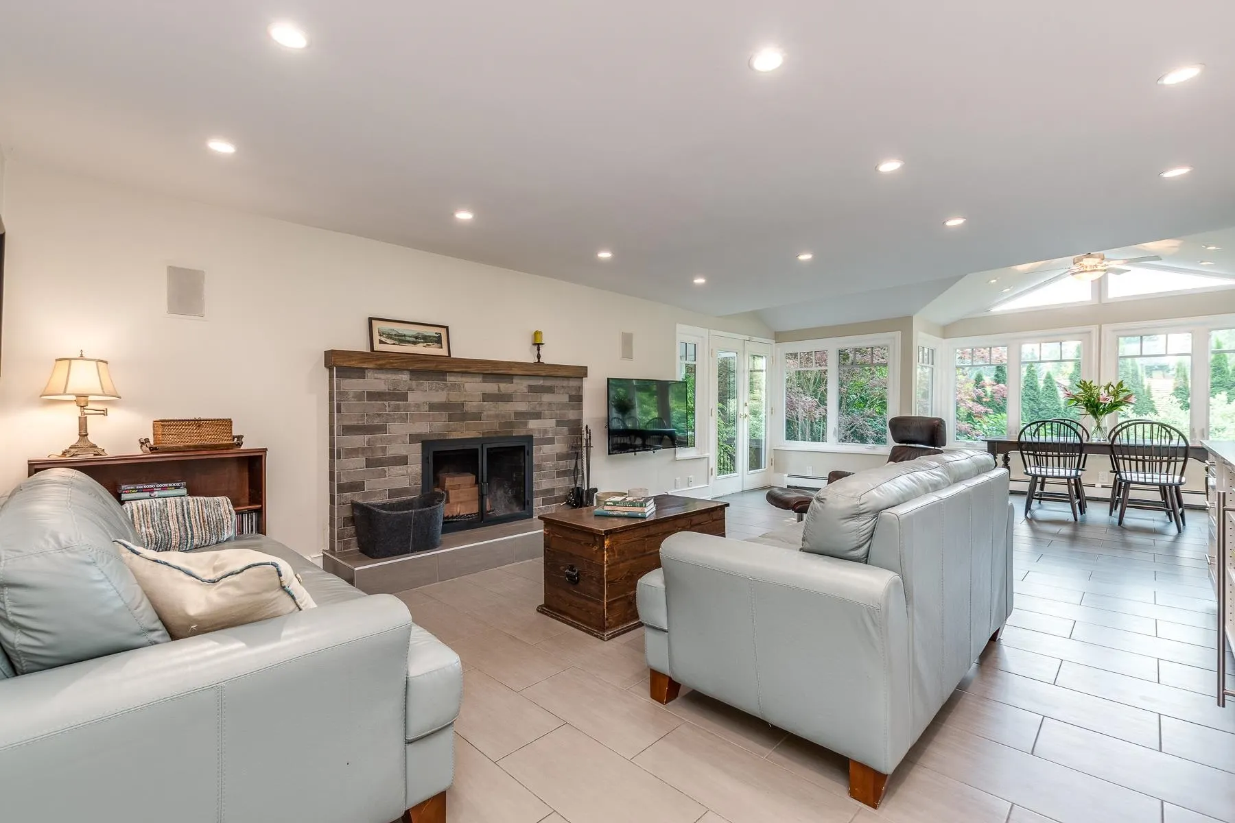 554 Newcroft Place