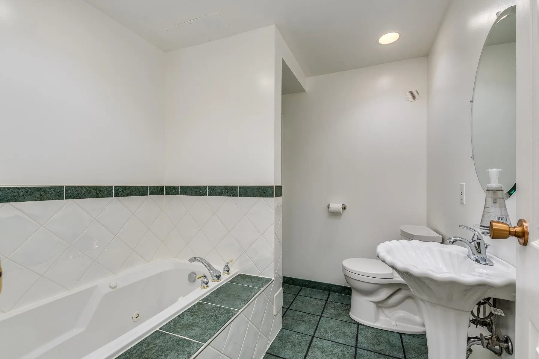 554 Newcroft Place