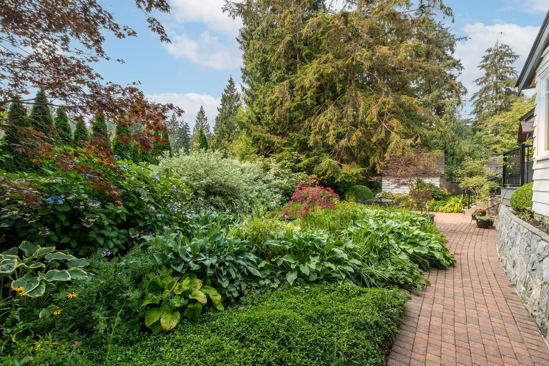554 Newcroft Place