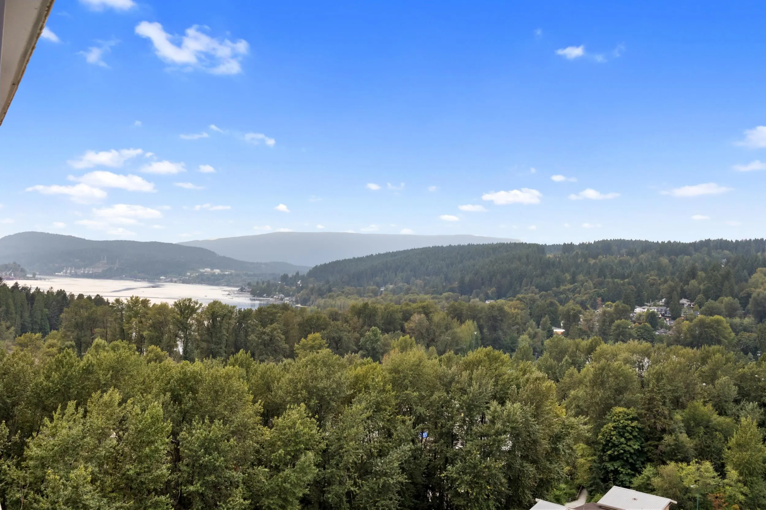 1607 400 Capilano Road