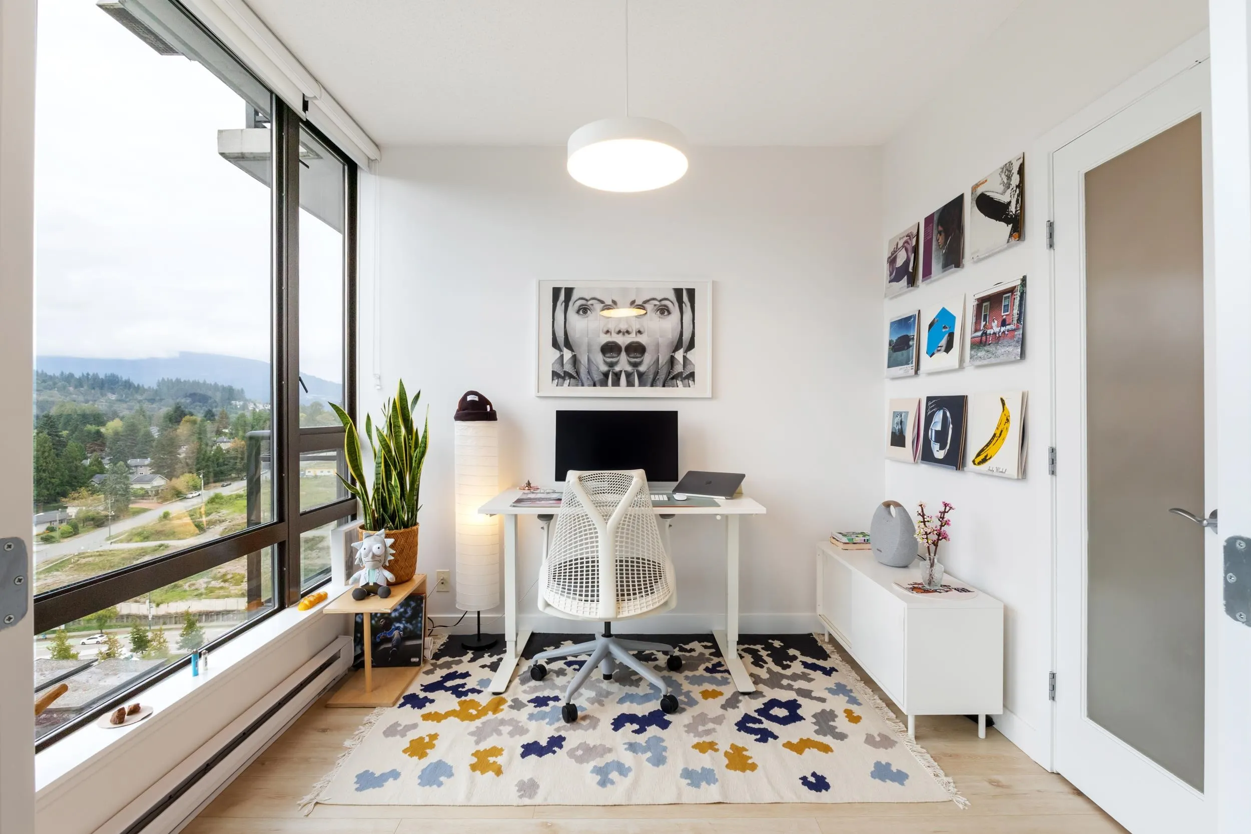 1607 400 Capilano Road