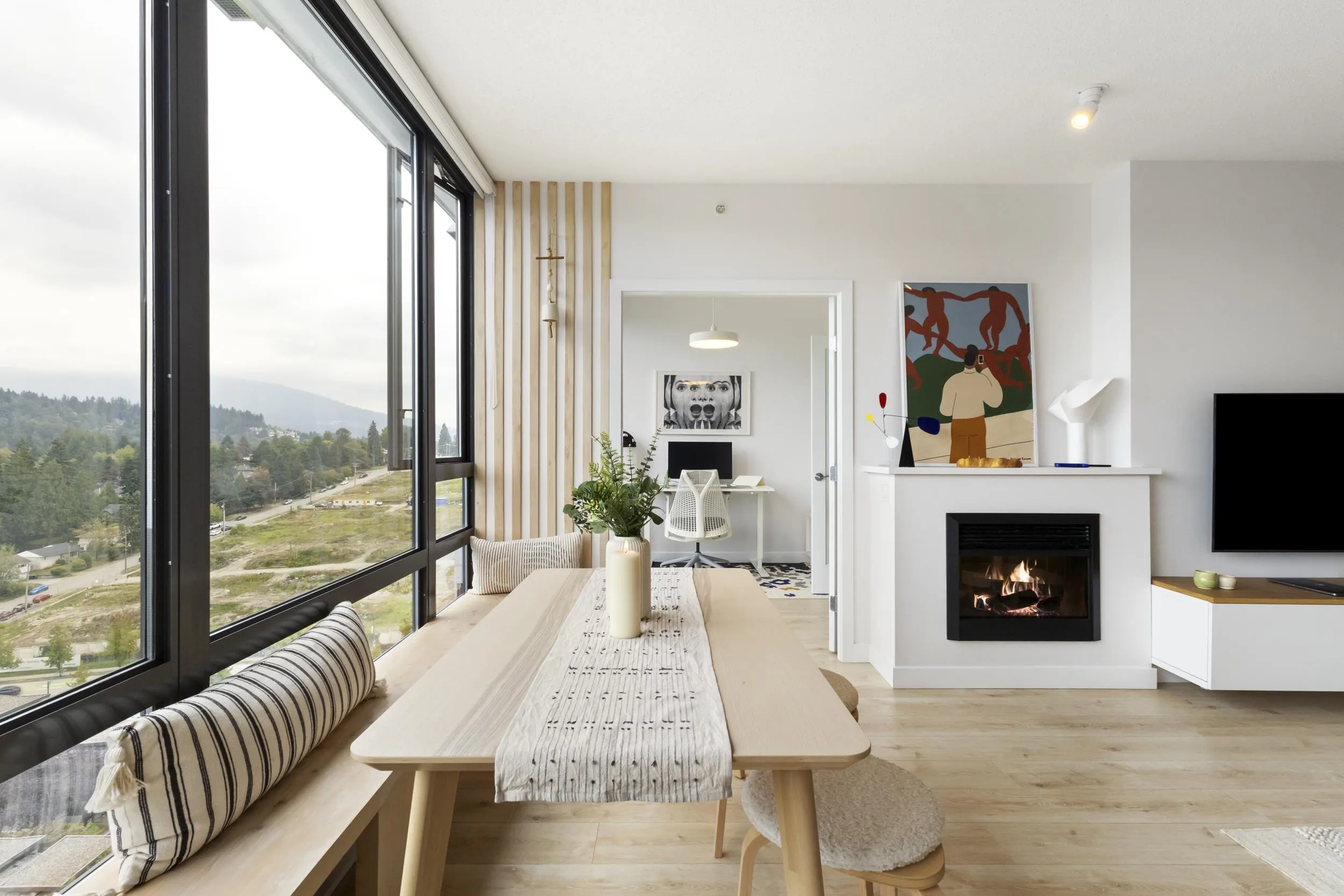 1607 400 Capilano Road
