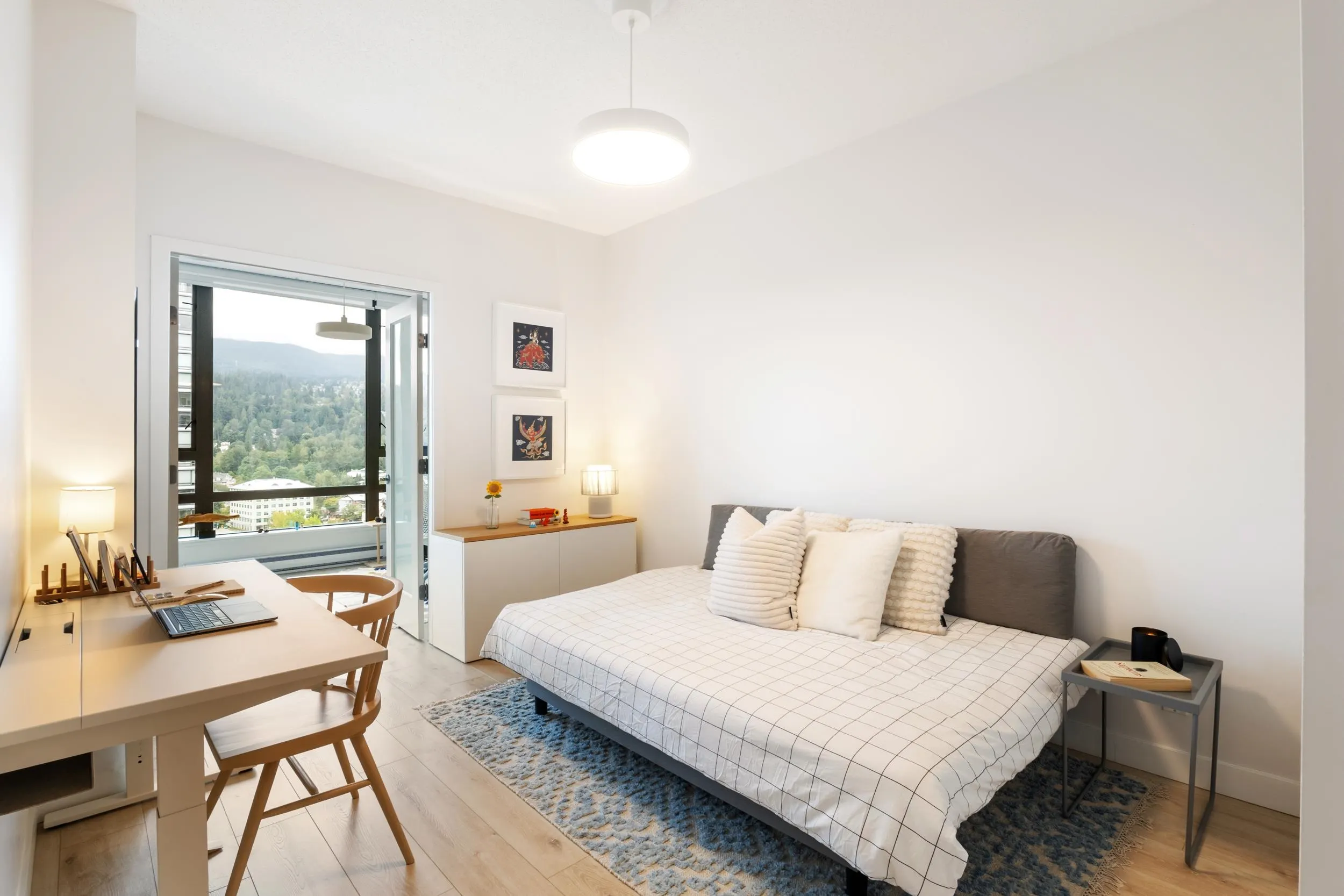 1607 400 Capilano Road